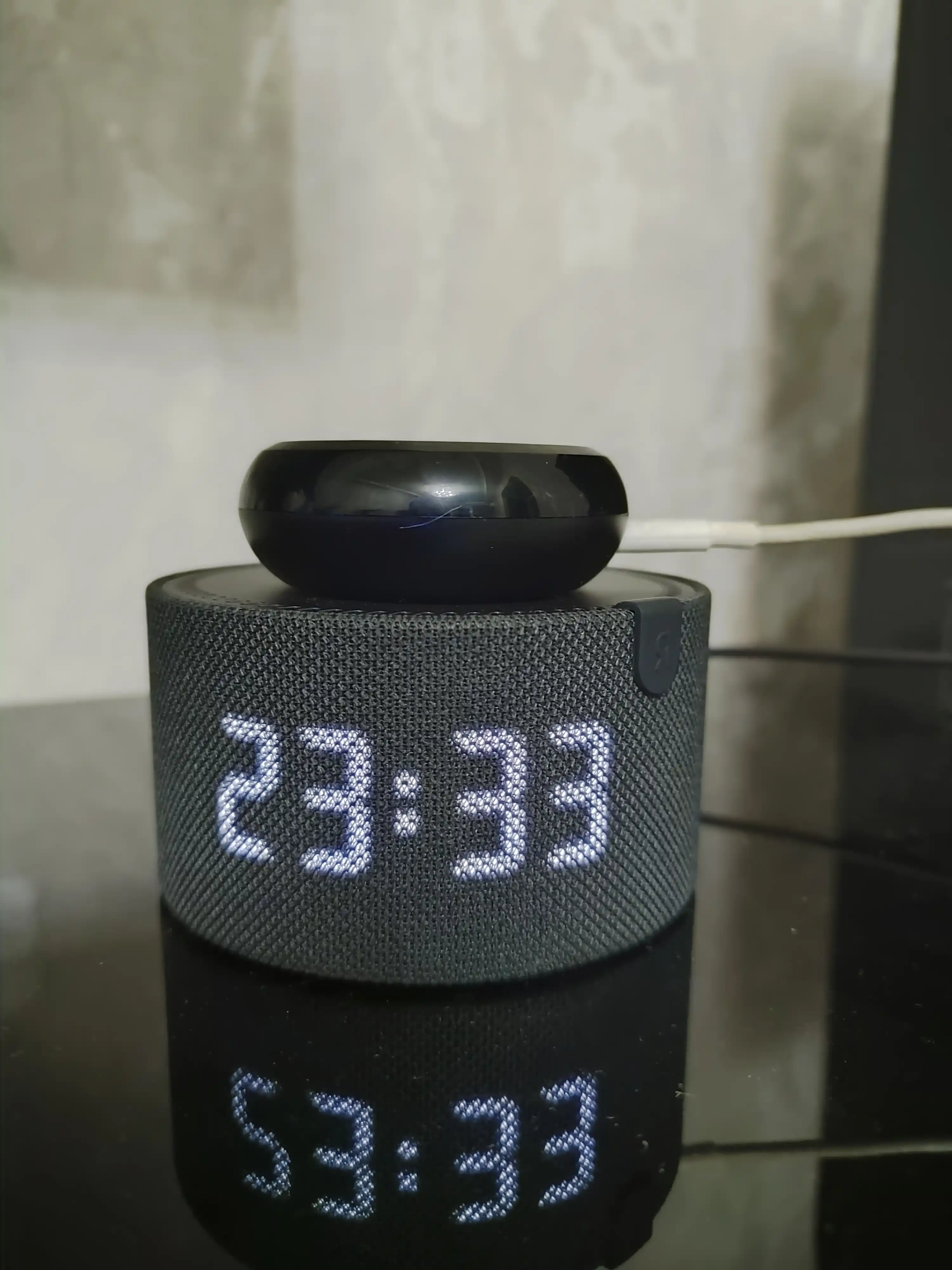 Texnikani telefon va Alisa orqali boshqarish uchun Tuya Wi-Fi aqlli pulti