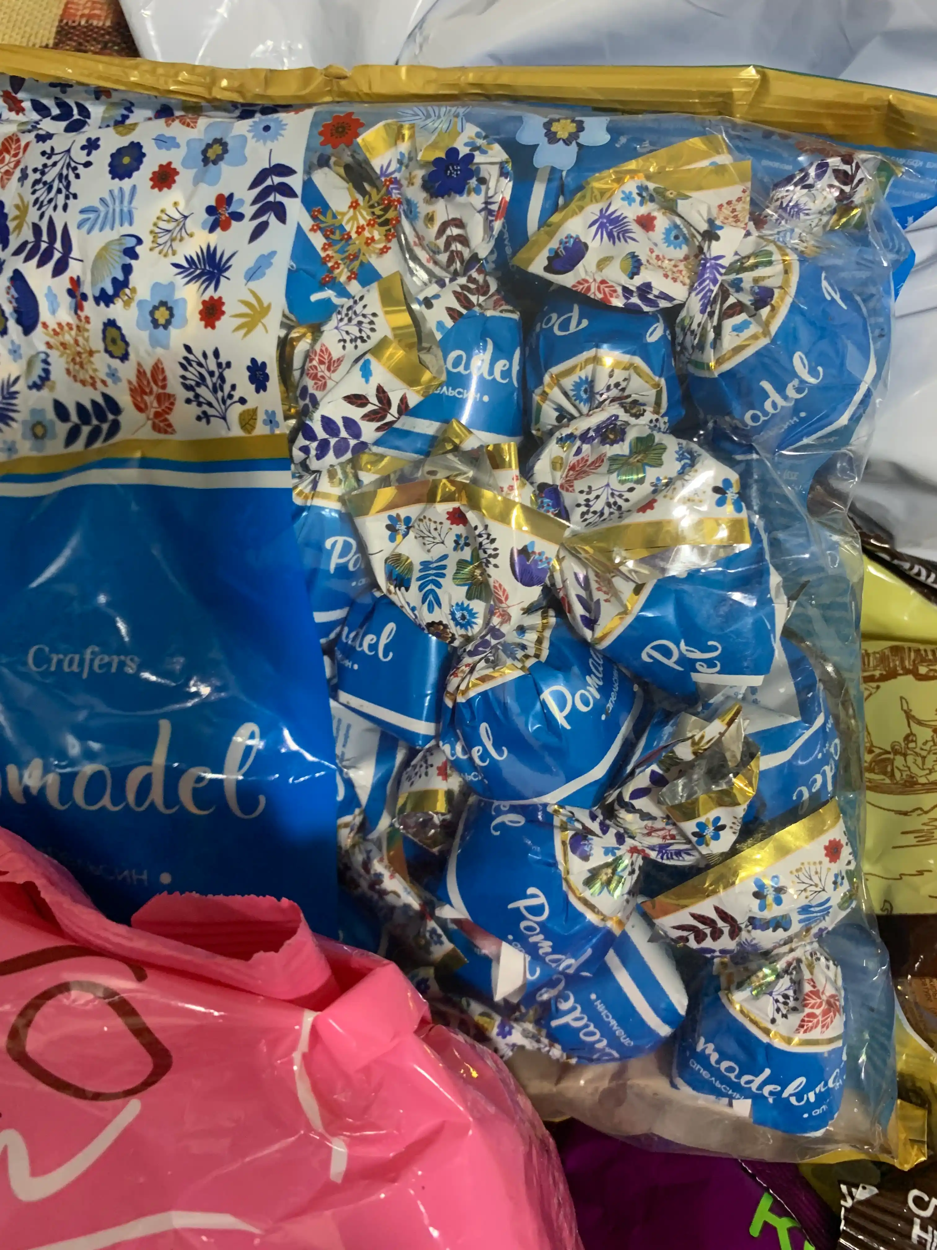 Crafers Pomadel apelsin nachinkali shokolad konfeti (450 gr)