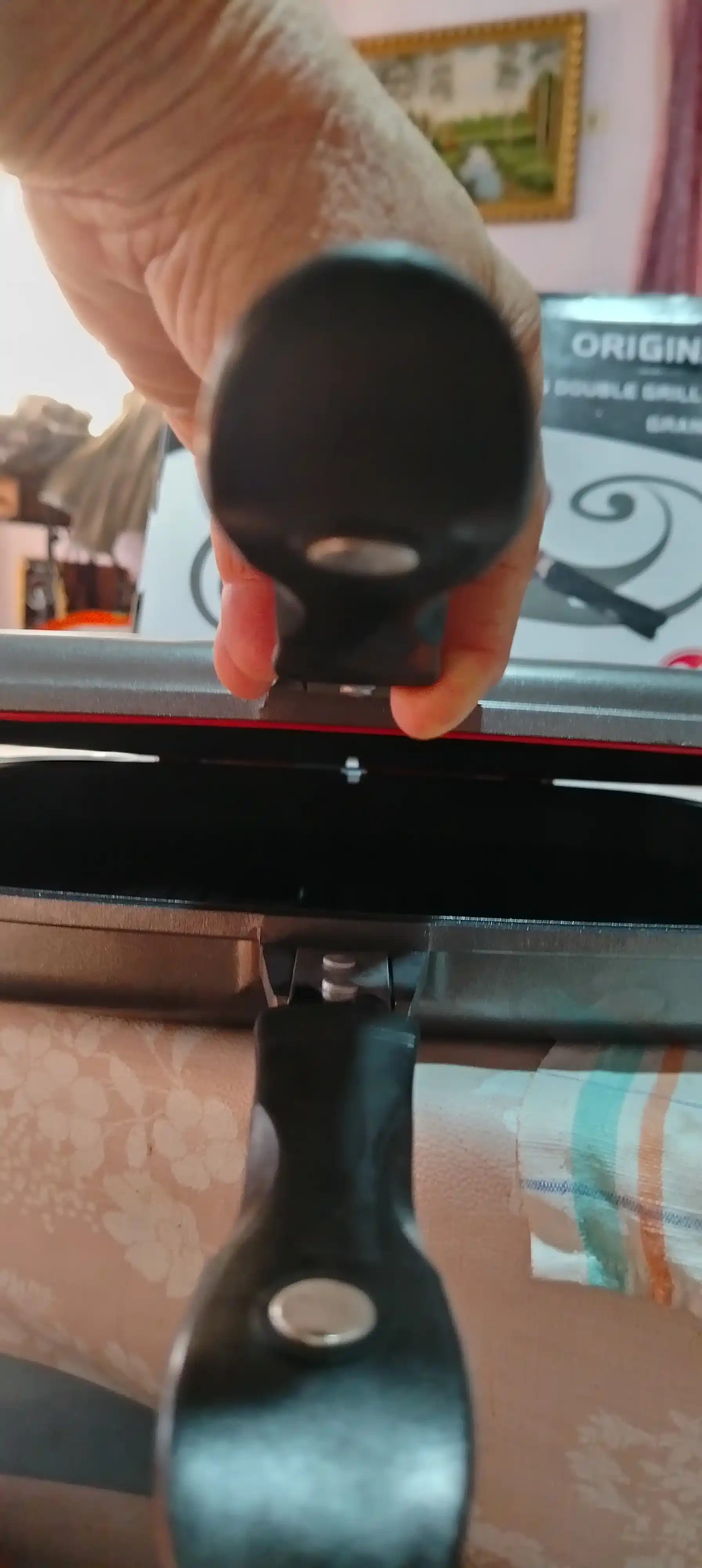 Ikki tomonlama quyma gril va yopishmaydigan qoplama bilan ishlangan tova