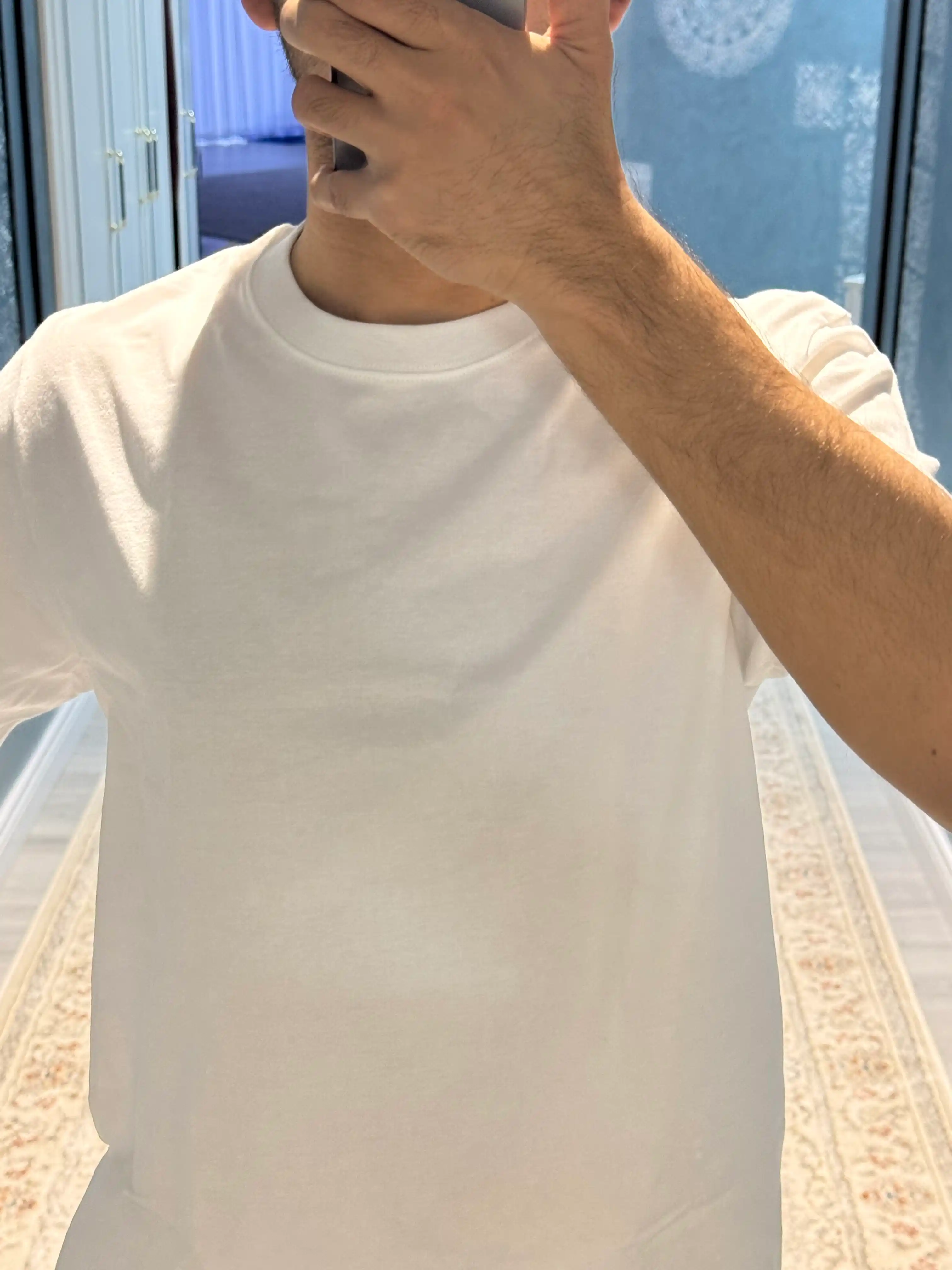 Ayollar va erkaklar uchun bir xil rangli futbolka