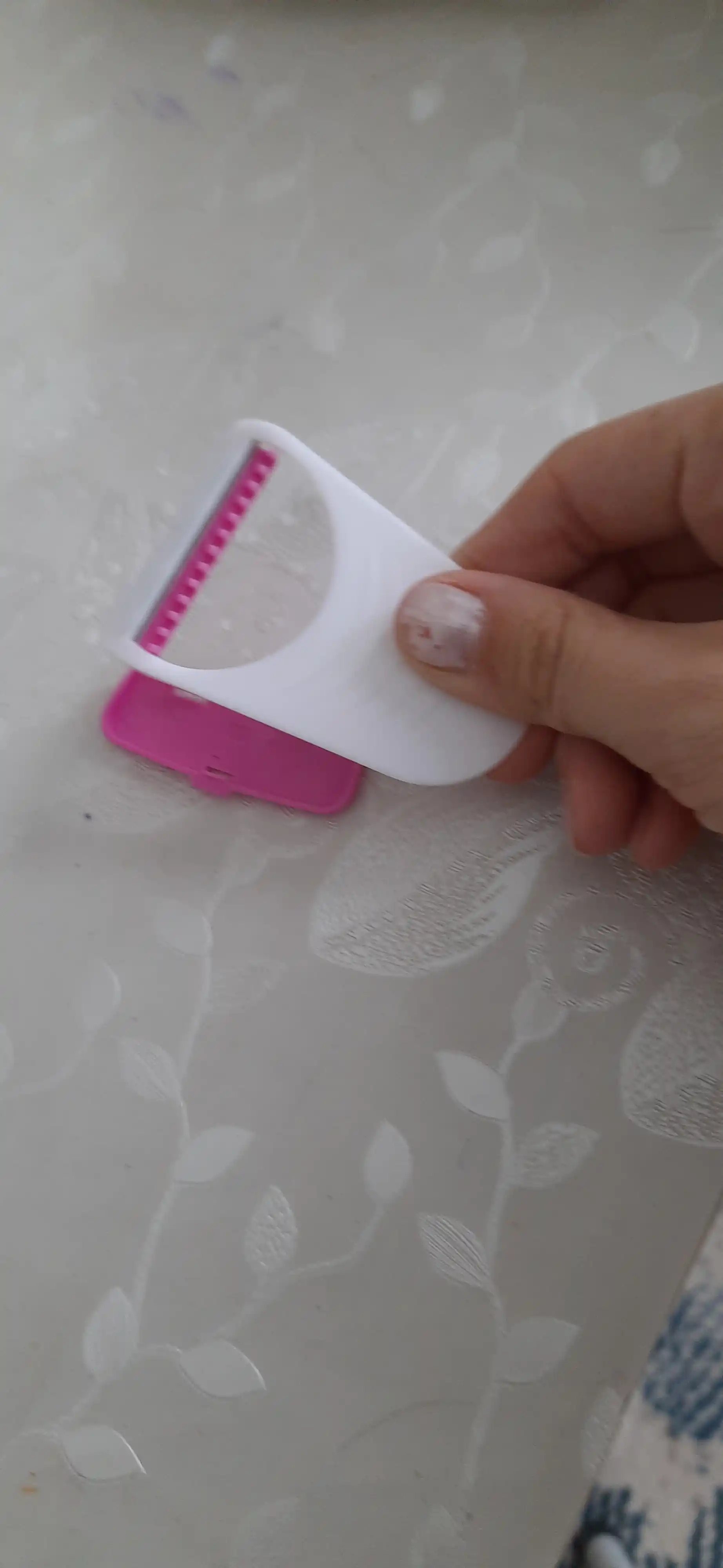 Ayollar uchun xavfsiz gigiyenik ustara MAX, 6 dona