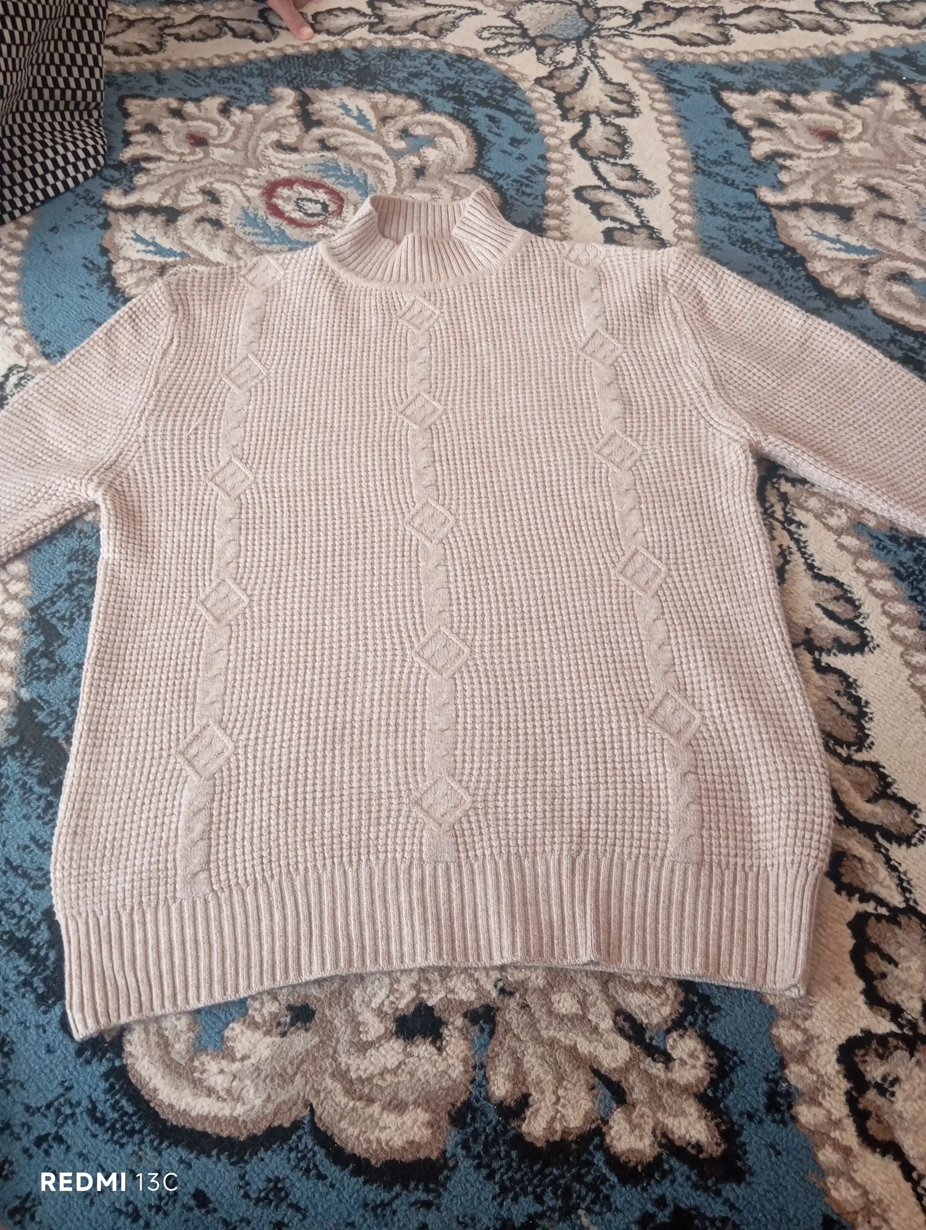 Ayollar uchun angora sviteri, universal o'lcham, L-XL – yumshoq va issiq