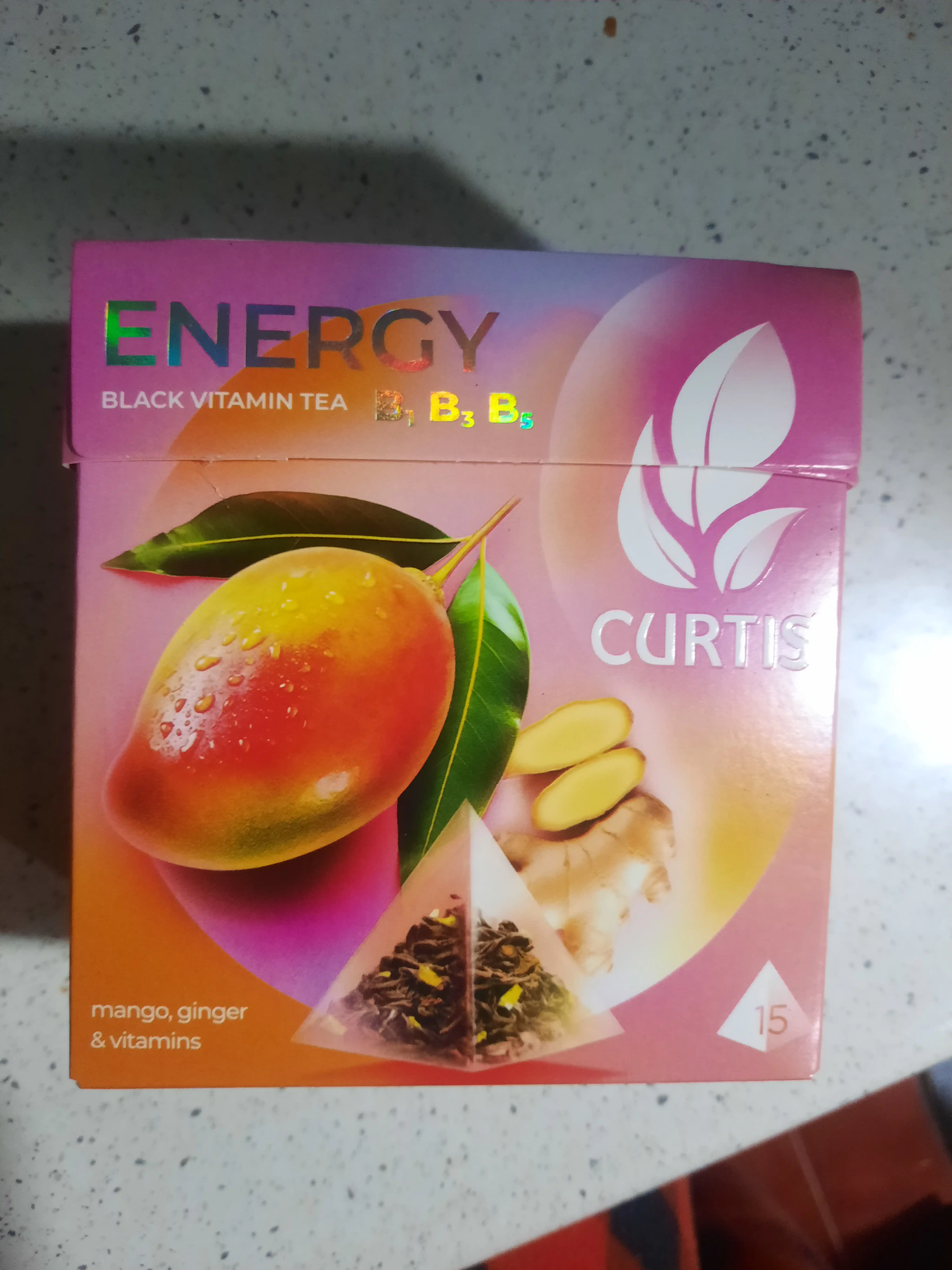 Чай черный Curtis "Energy" с ароматом манго, кусочками имбиря и витаминами В1, В3, В5, 15 пирамидок