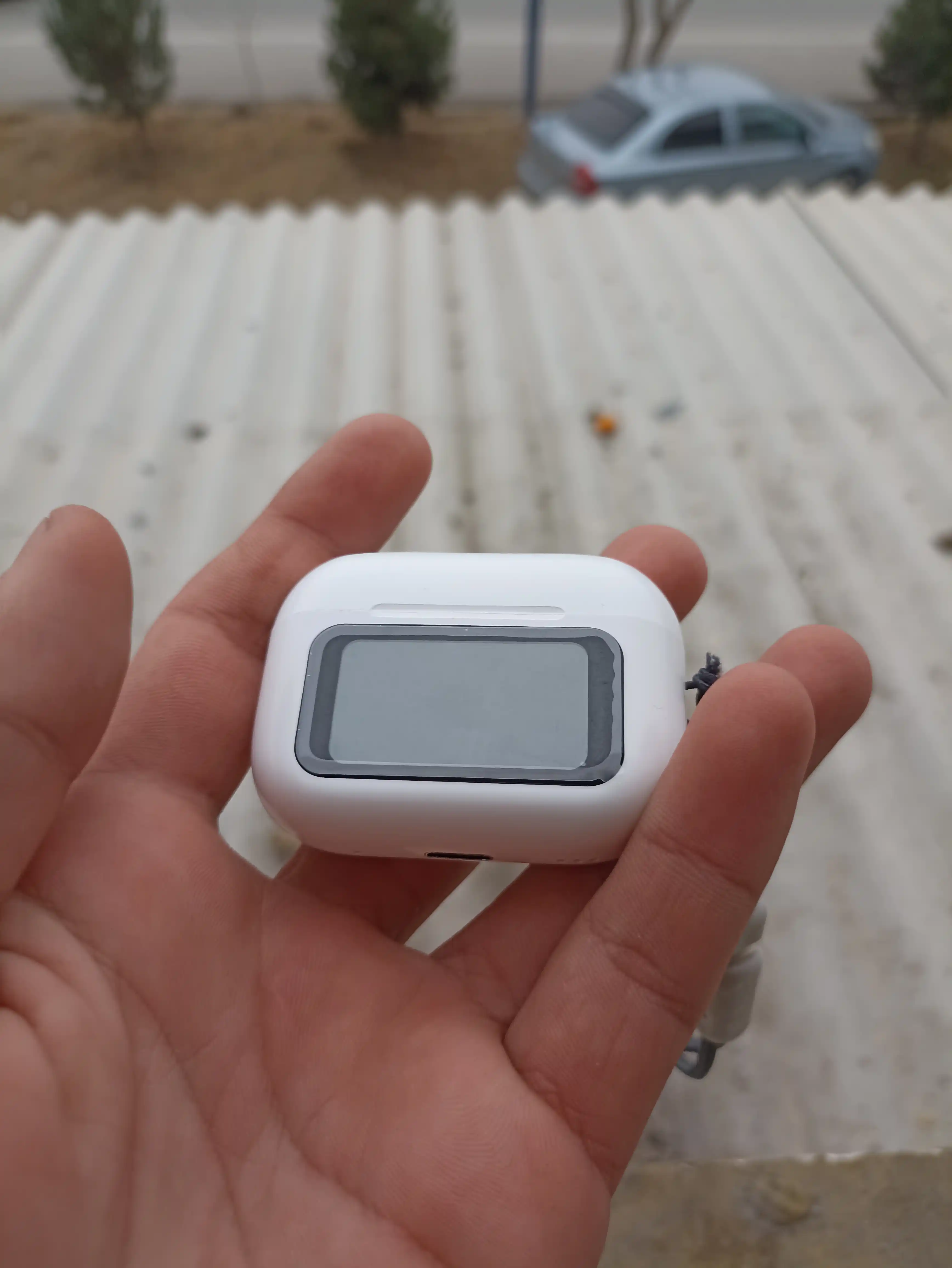 Pods 3 ScreenPods: беспроводные наушники с дисплеем для iPhone и Android