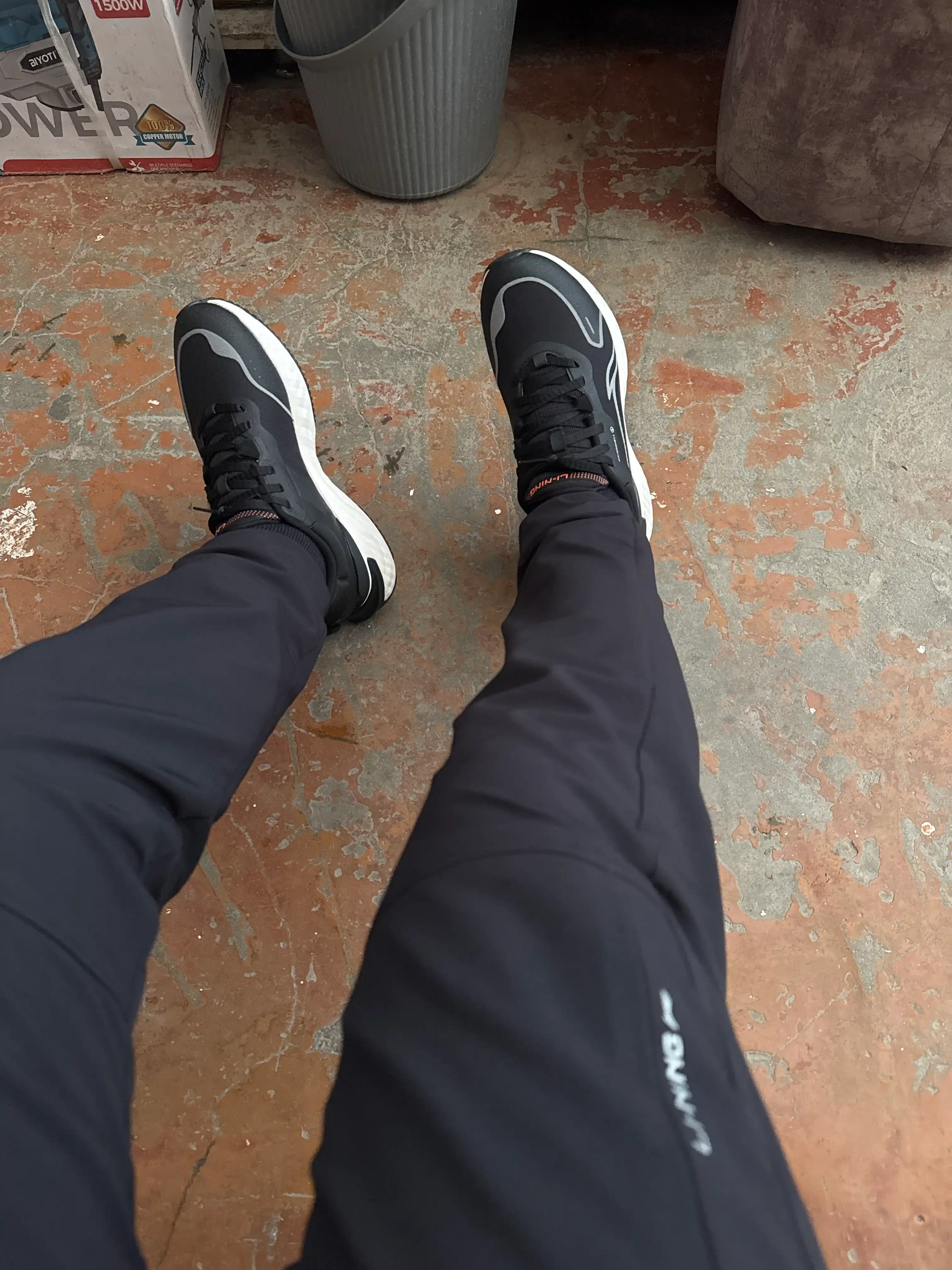 Li-Ning Floating Cloud — лёгкие мужские кроссовки с мягкой амортизацией и дышащим верхом