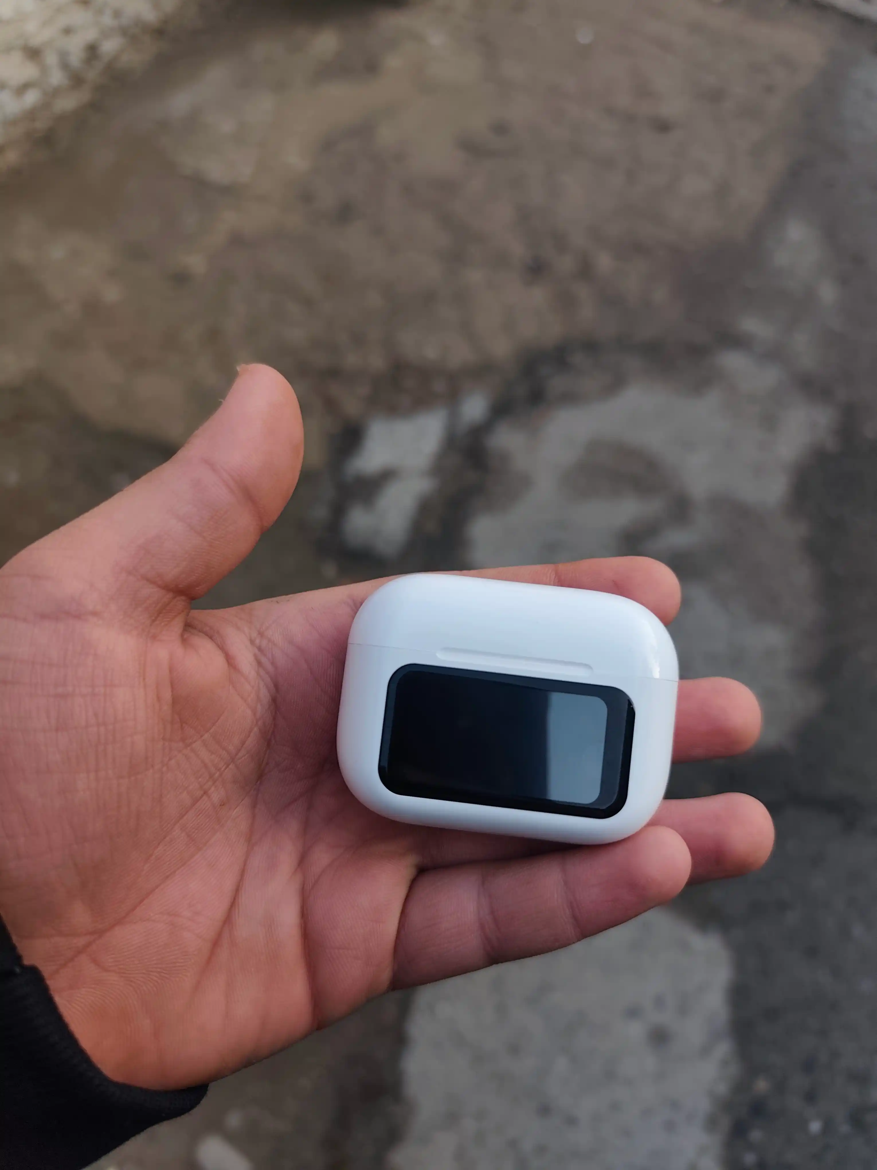 Pods 3 ScreenPods: беспроводные наушники с дисплеем для iPhone и Android