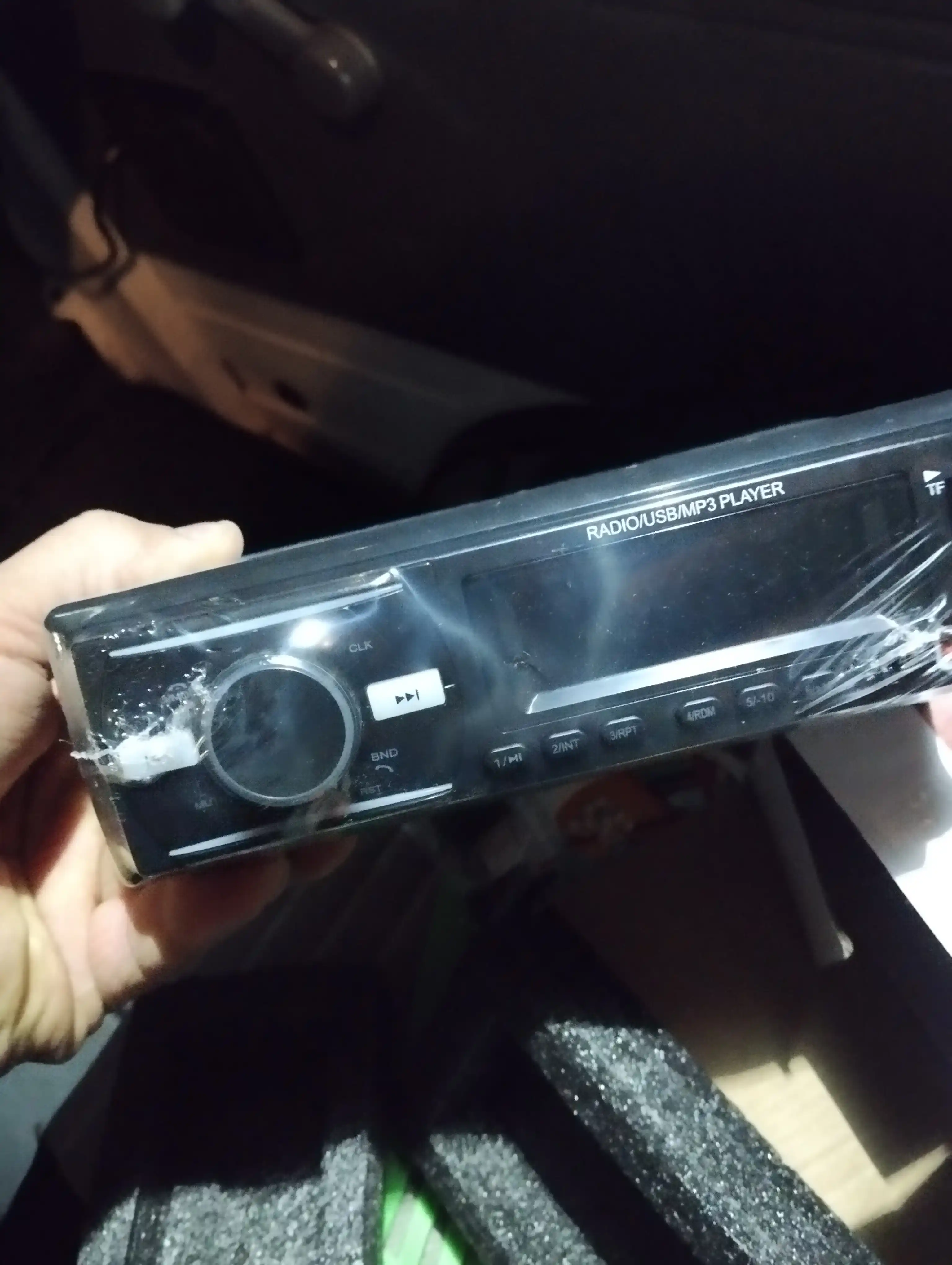 Pioneer avto magnitafon universal Blutus fleshka aux radio bor ovozi 63 gacham 12 volt