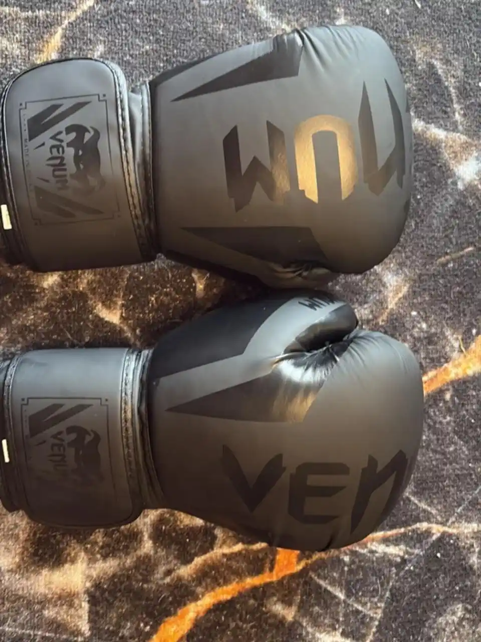 Venum boks qo‘lqoplari — boks, sparring va fitnes uchun professional qo‘lqoplar, 10–14 oz