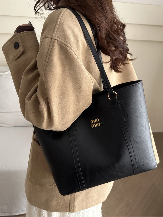 Ayollar uchun ZARMINA Classic tote sumkasi, eko-charm, qora, keng
