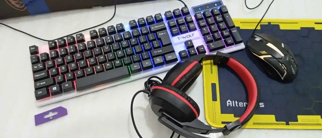 Simli mexanik klaviatura va sichqoncha, o'yin va ofis uchun RGB yoritgichli, shovqinsiz