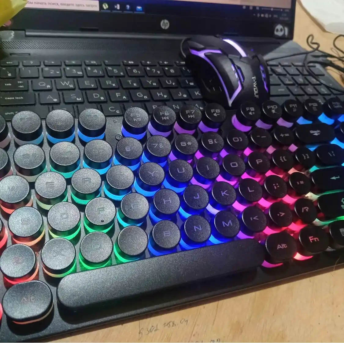 Simli mexanik klaviatura va sichqoncha, o'yin va ofis uchun RGB yoritgichli, shovqinsiz