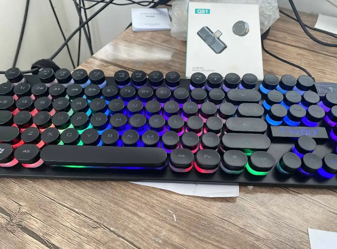 Simli mexanik klaviatura va sichqoncha, o'yin va ofis uchun RGB yoritgichli, shovqinsiz