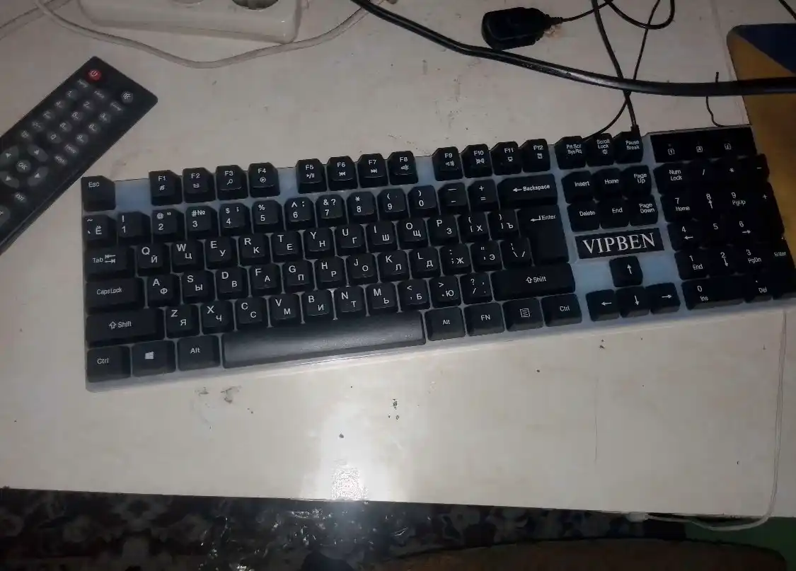 Simli mexanik klaviatura va sichqoncha, o'yin va ofis uchun RGB yoritgichli, shovqinsiz