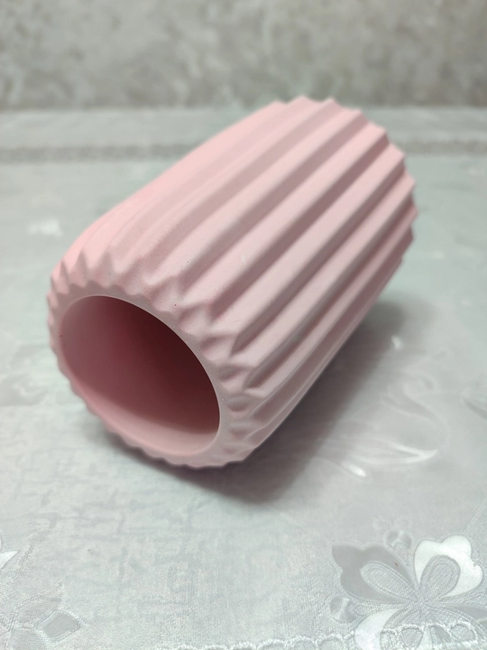 Sun’iy va quruq gullar uchun vaza, o‘lchami 16x10,5 sm