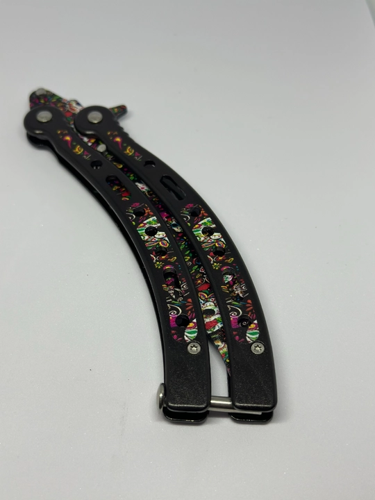 Metall tutqichli yig'iladigan kapalak pichog'ini o'rgatish, CSGO butterfly