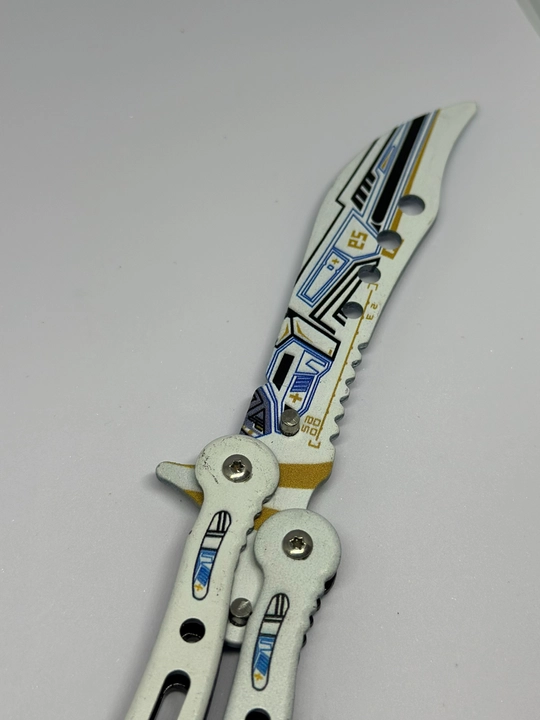 Metall tutqichli yig'iladigan kapalak pichog'ini o'rgatish, CSGO butterfly