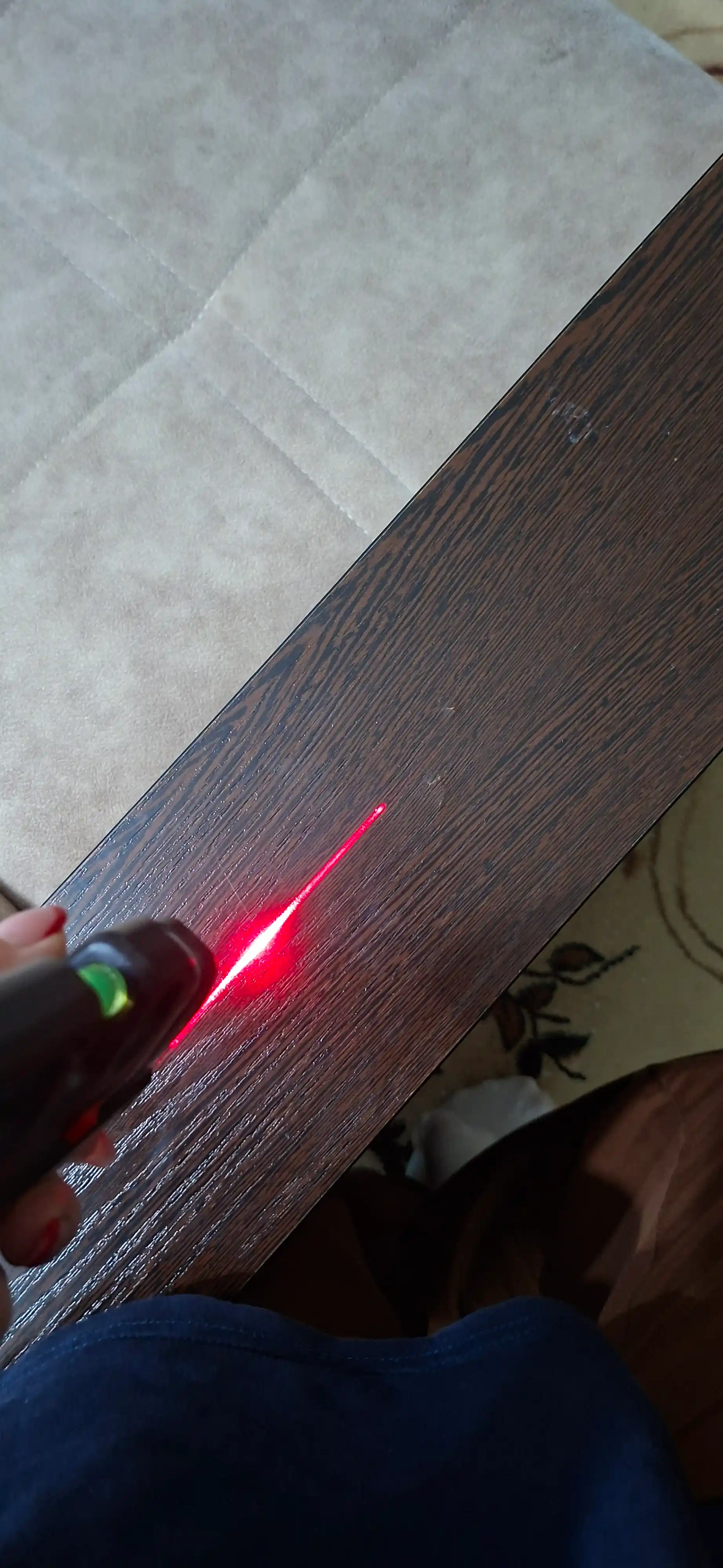 Ko'p funksiyali qurilish lazer darajasi, chizg'ich va 2,5 m lenta bilan, nivelir