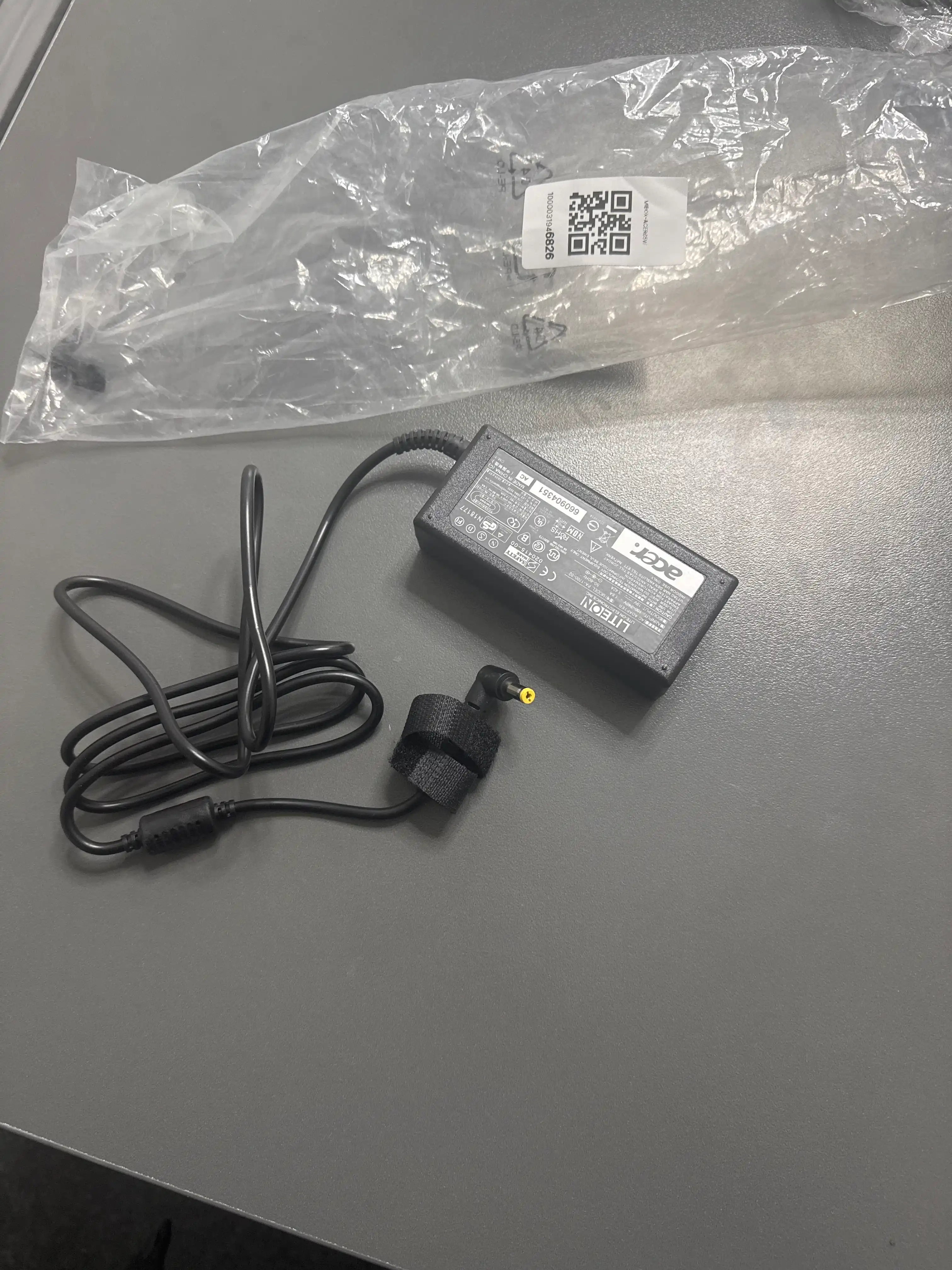 Acer 19V 3.42A 65W noutbuki uchun zaryadlash qurilmasi, shteker olchami, 5.5mm. X 1.7mm