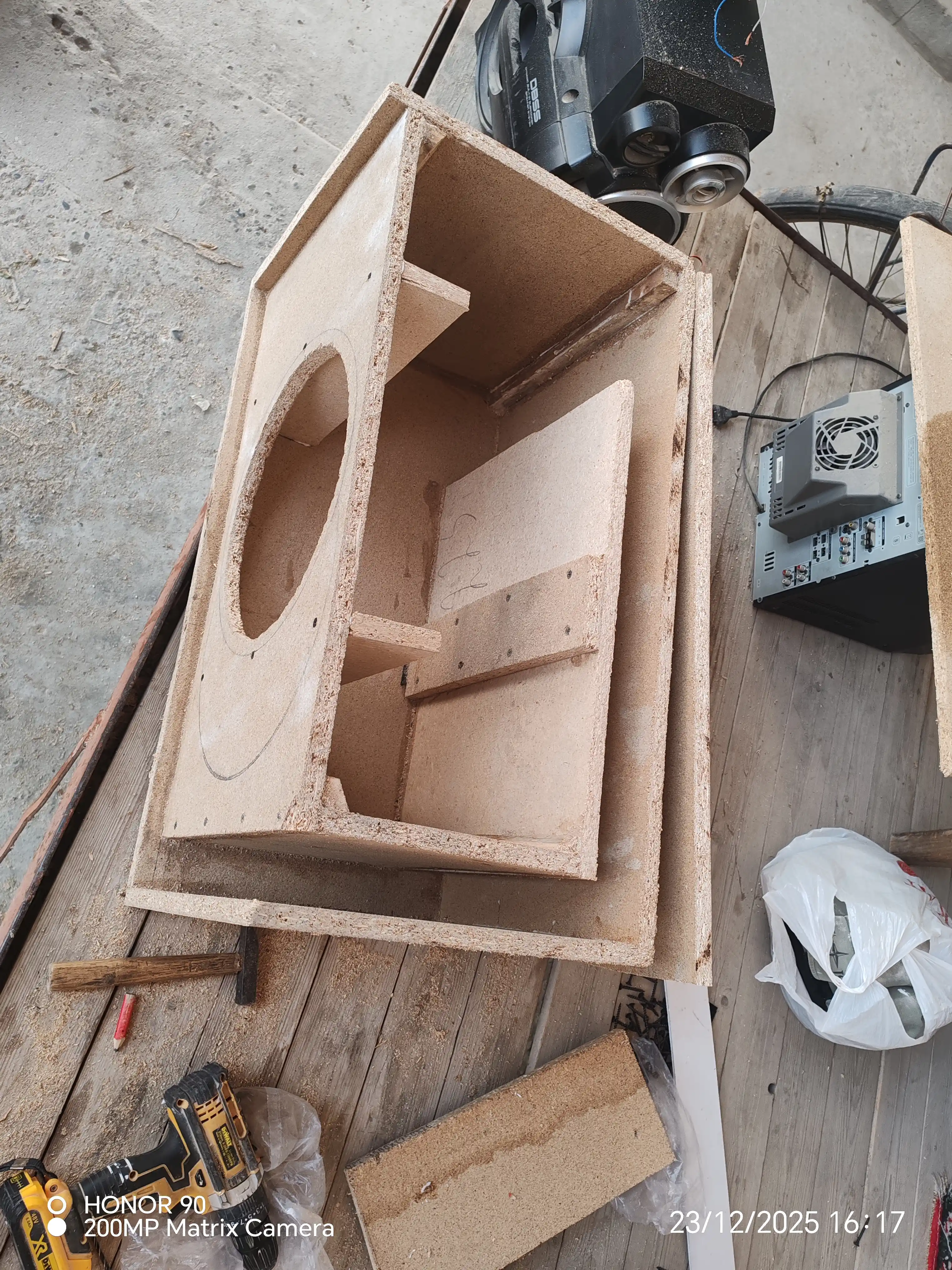 Сабвуфер JBL GT5-S12, 1200 Вт