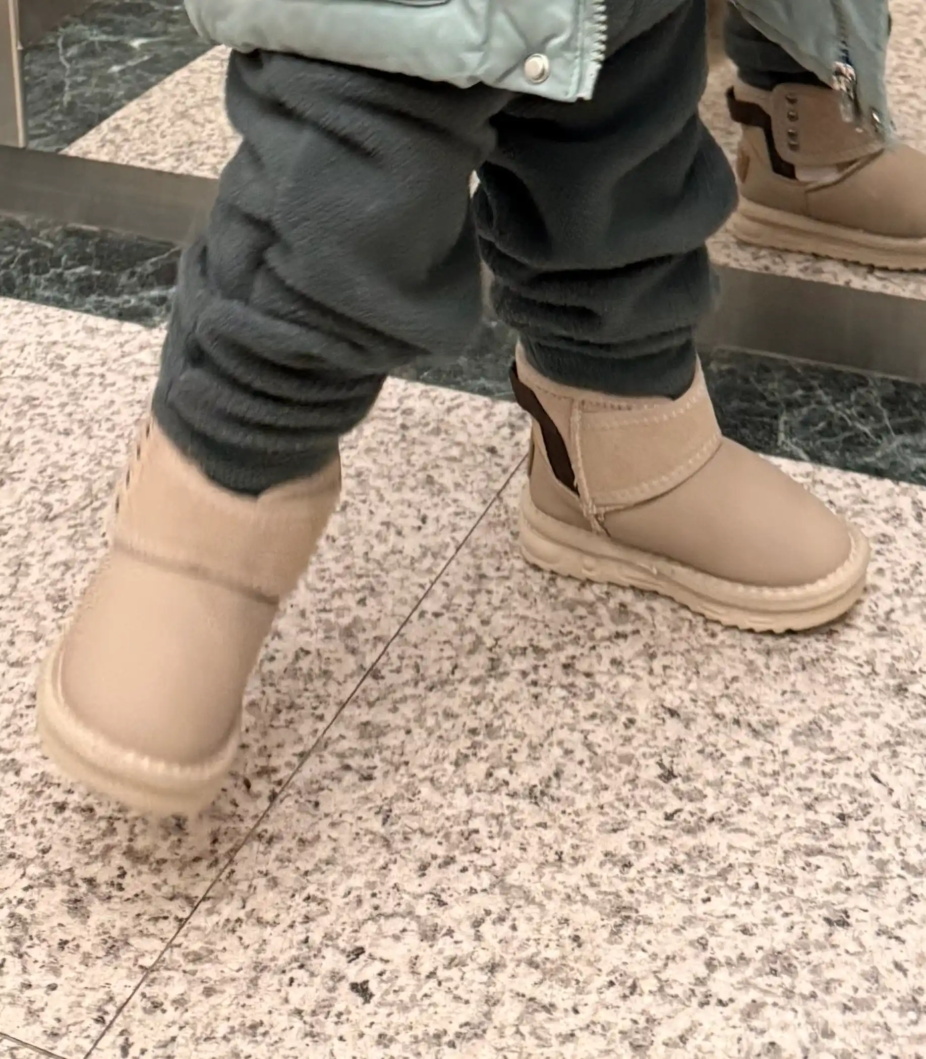 Qadamcha Shoes – Bolalar uchun qishki uggilar / etiklar