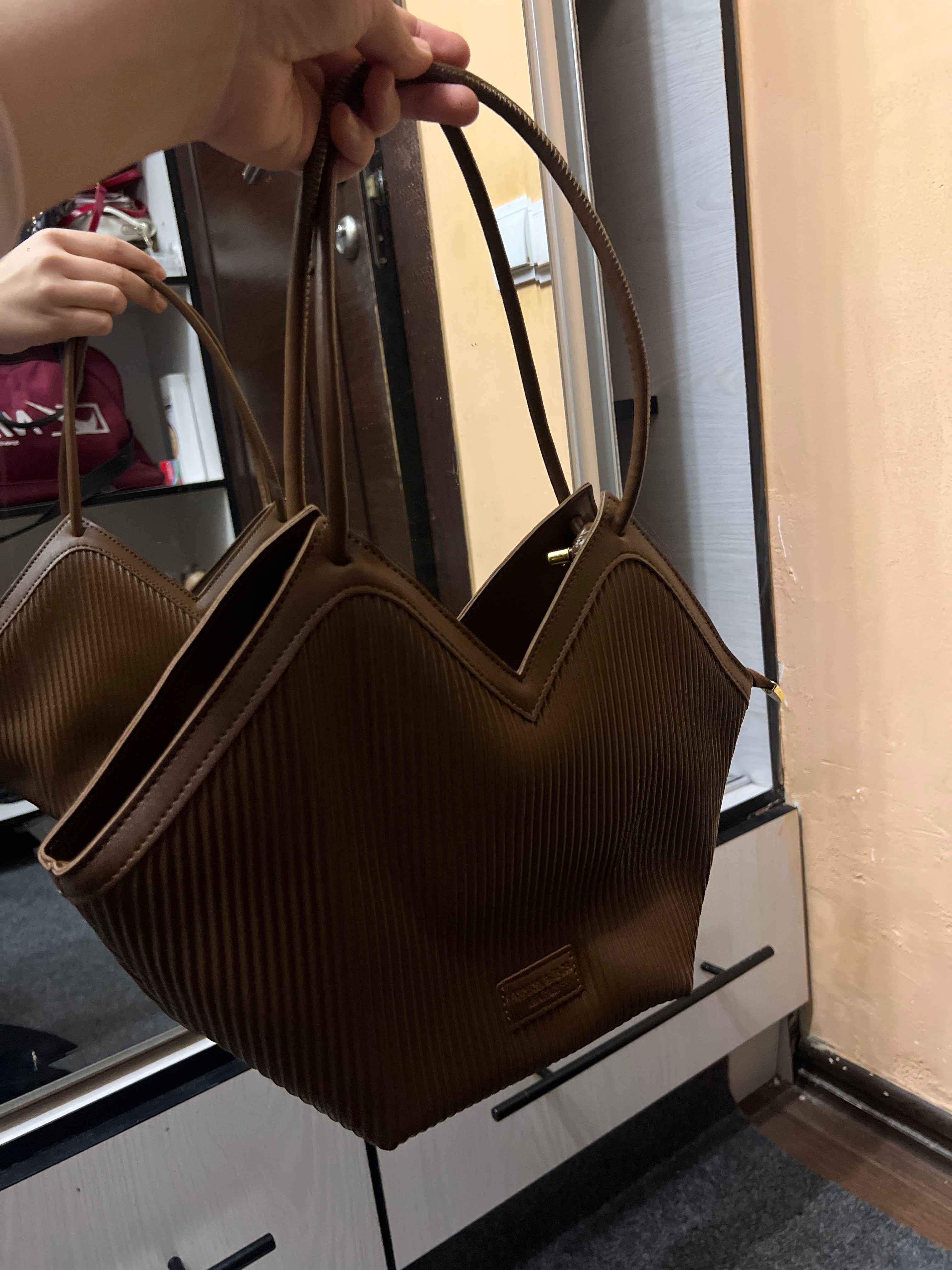 Ayollar sumkasi, shopper, yelkaga, eko-charmdan tout