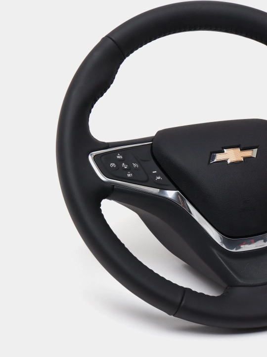 Chevrolet Malibu 2 ruli Black Piano, multi knopkali rul