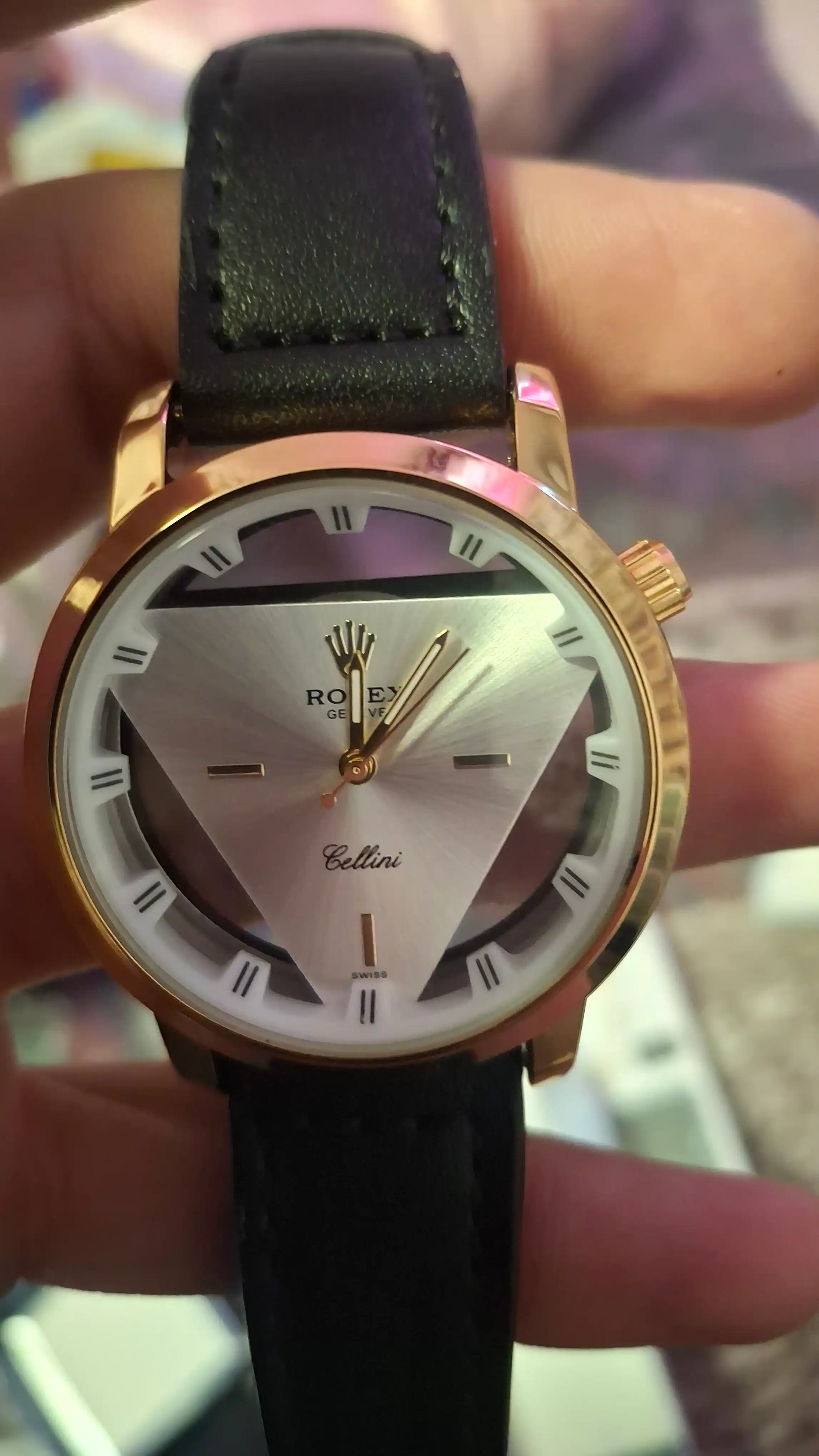 Erkaklar qo‘l soati Classic, kvars mexanizmli, Peramida