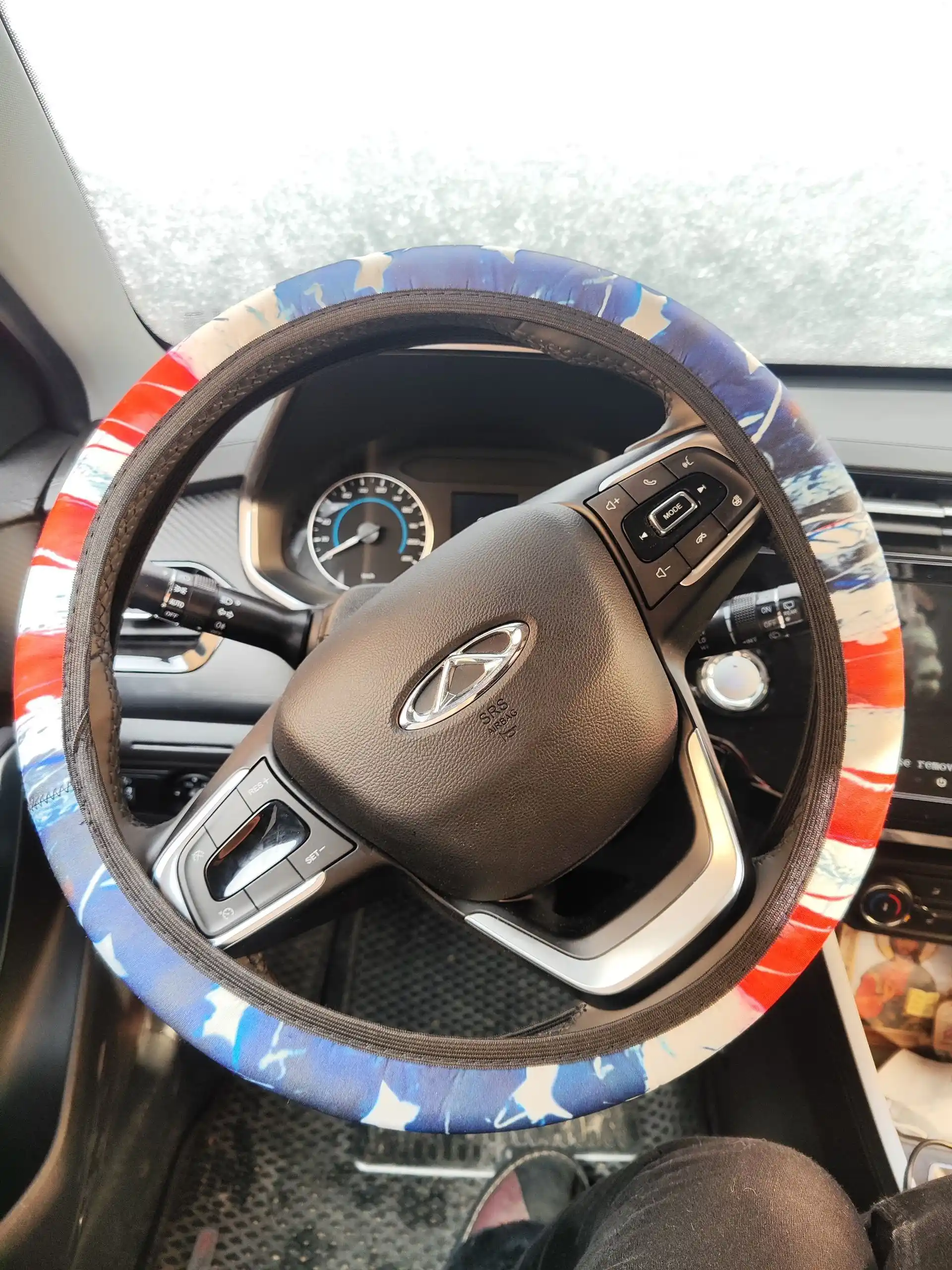 Универсальный чехол на руль автомобиля