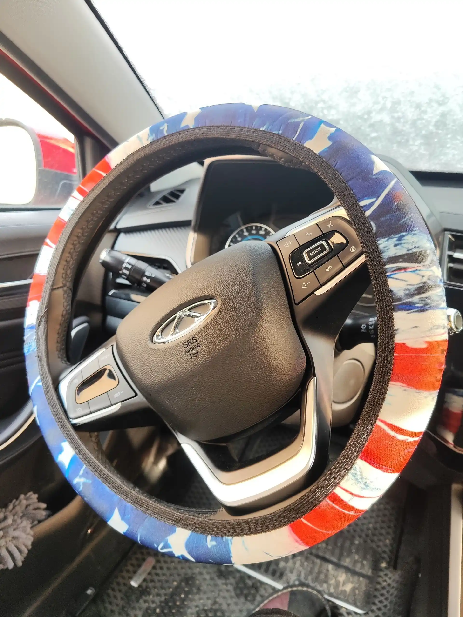 Универсальный чехол на руль автомобиля