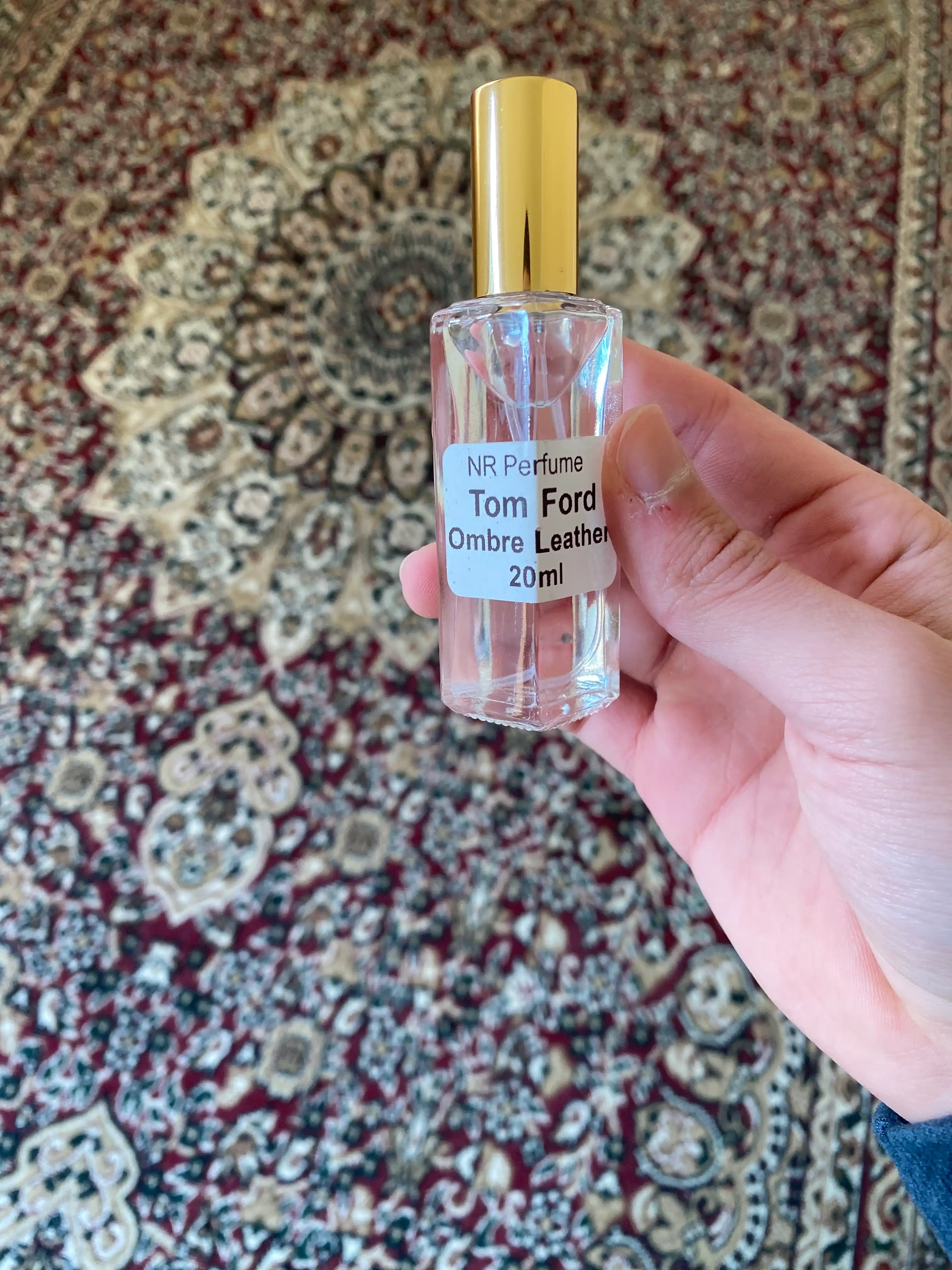 Atir Tom Ford Ombre Leather, erkaklar va ayollar uchun