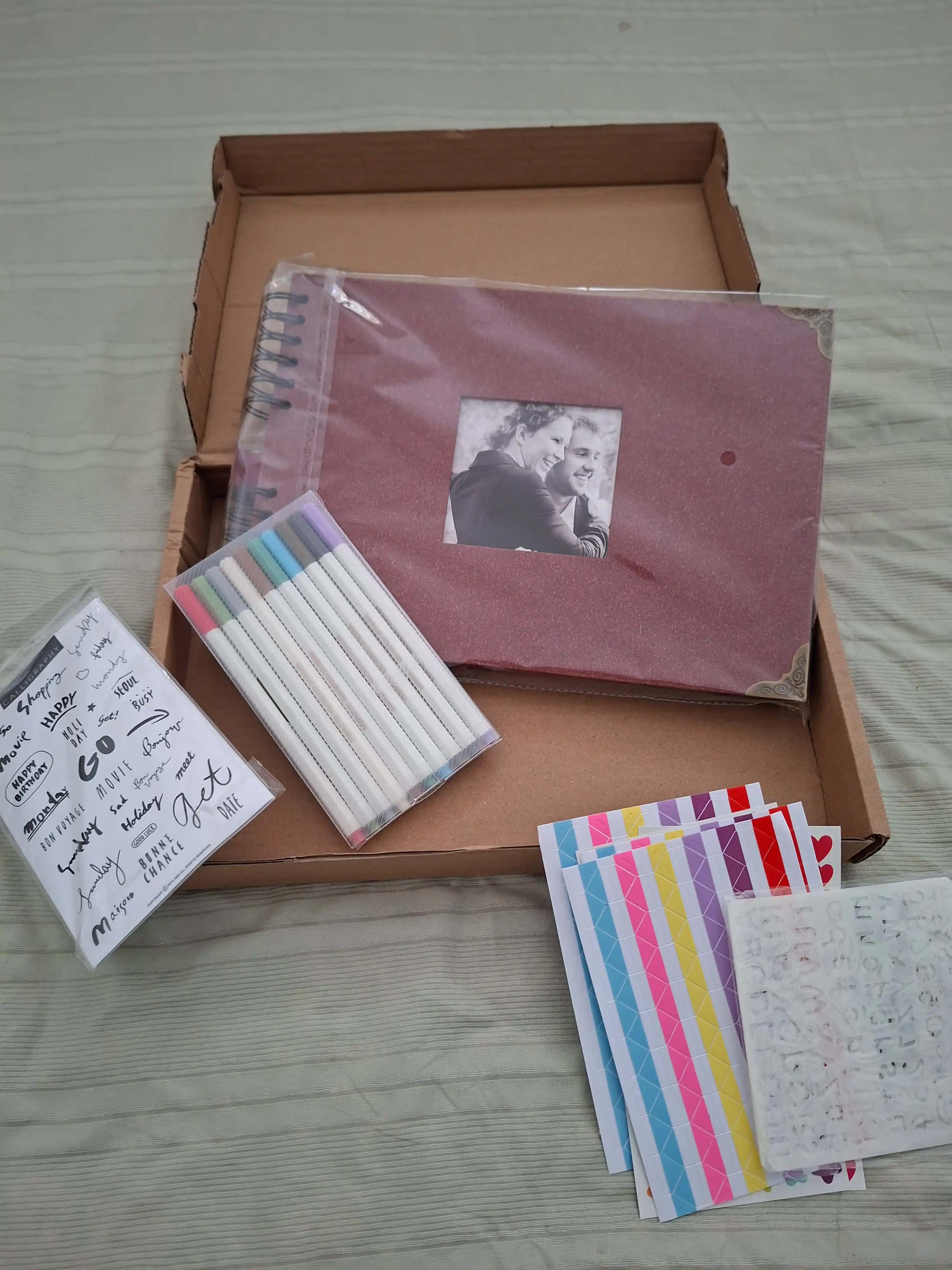Bolalar, oila, to'y uchun fotoalbom, rasmlar uchun albom, sketchbuk, qora varaqlar bilan