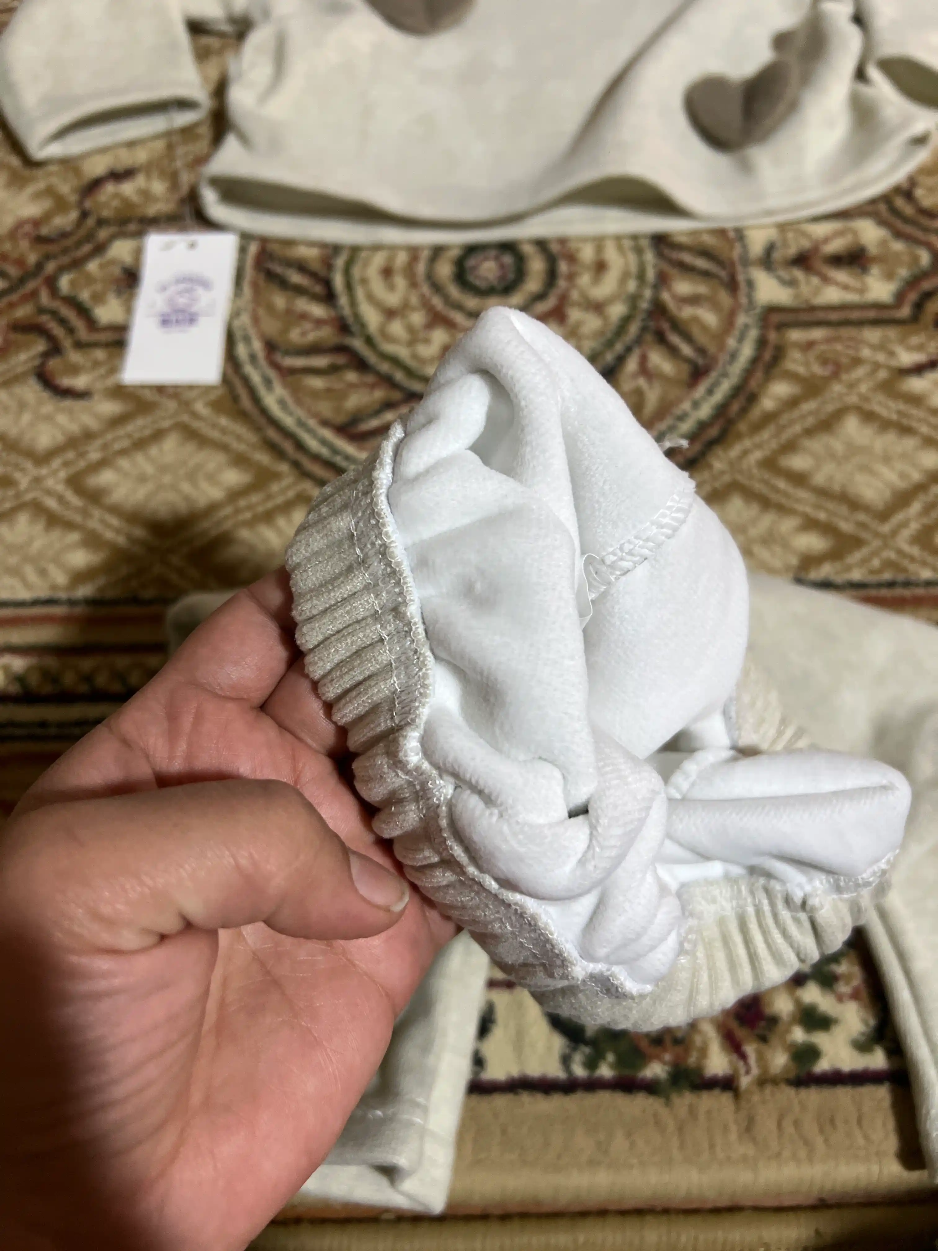 KAMPLEKT Qizlar uchun chiroyli va nafis ikki qisimli Kofta va Shim