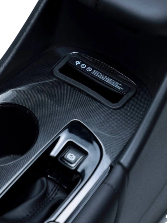 Malibu Bar Chevrolet uchun avto podlokotnik, USB port va 2 ta stakan ushlagich