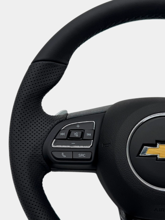 Avtomobil multi rul Audi-dan tip tronik bilan Porsche RL uslubida