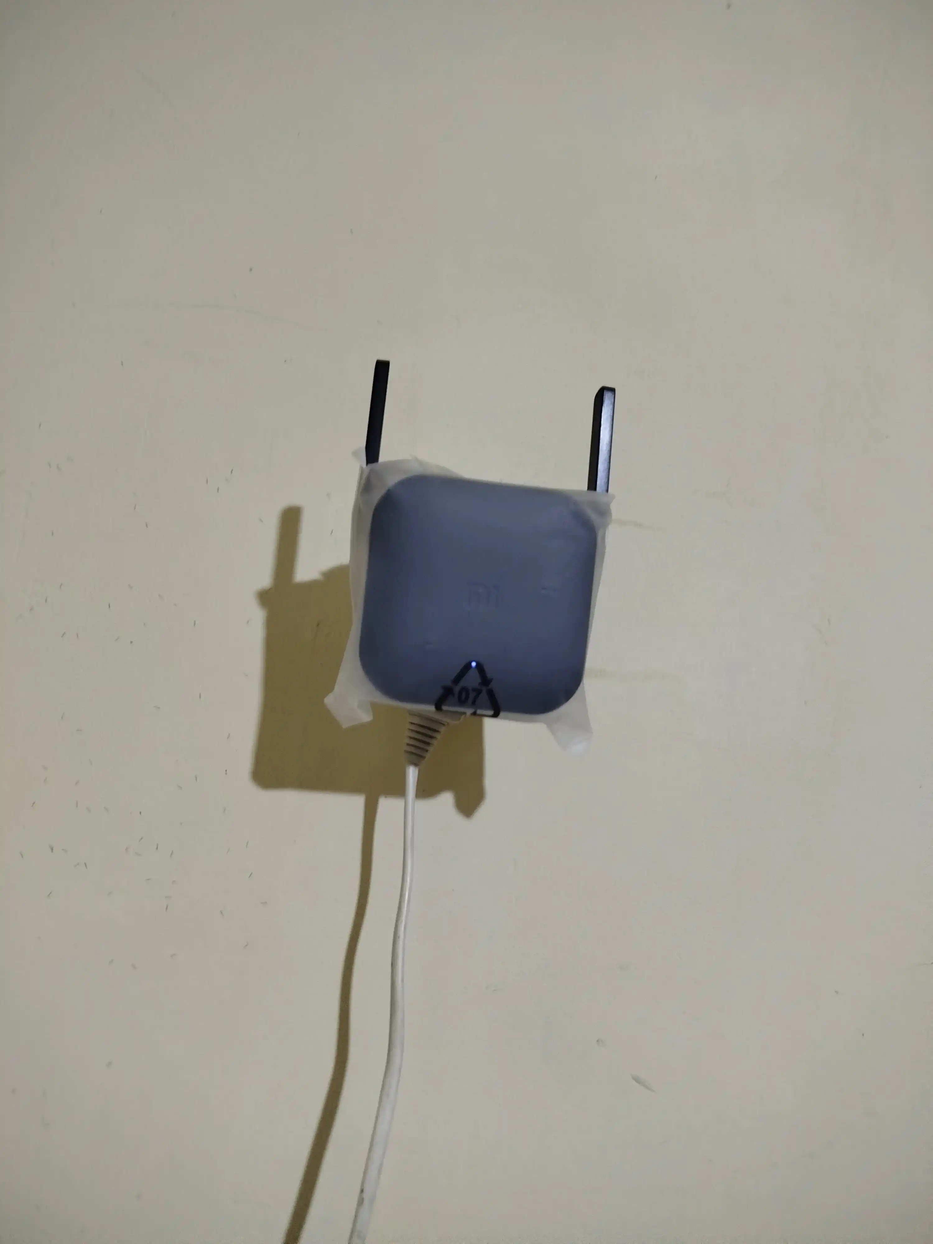 Усилитель сигнала Wi-Fi Mi repiter Xiaomi Mi Range Extender Pro, N300, Global version