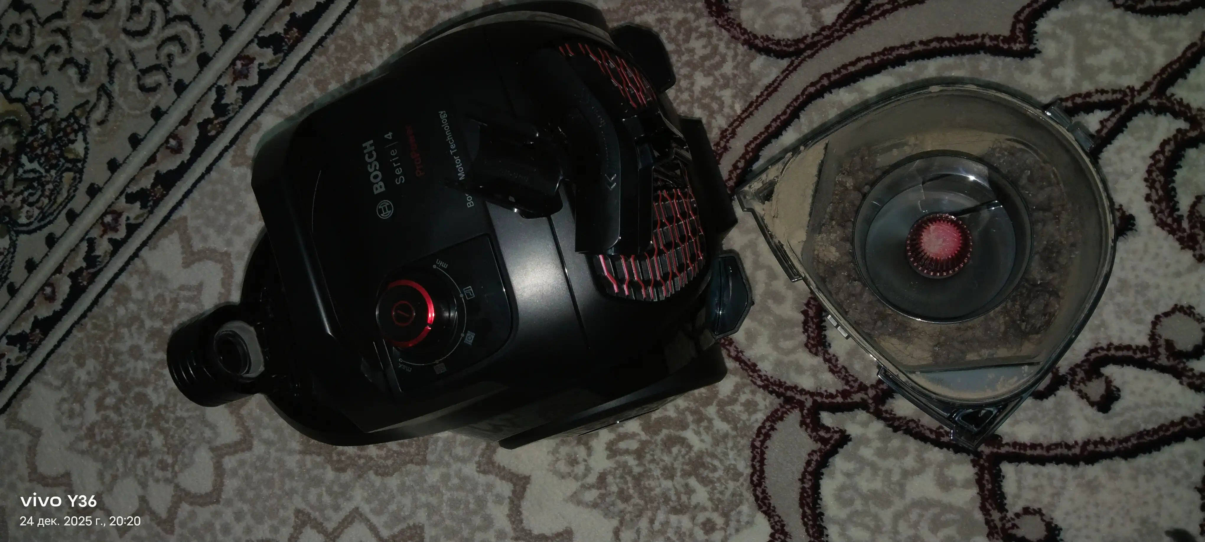 Пылесос Bosch BGS21POW2