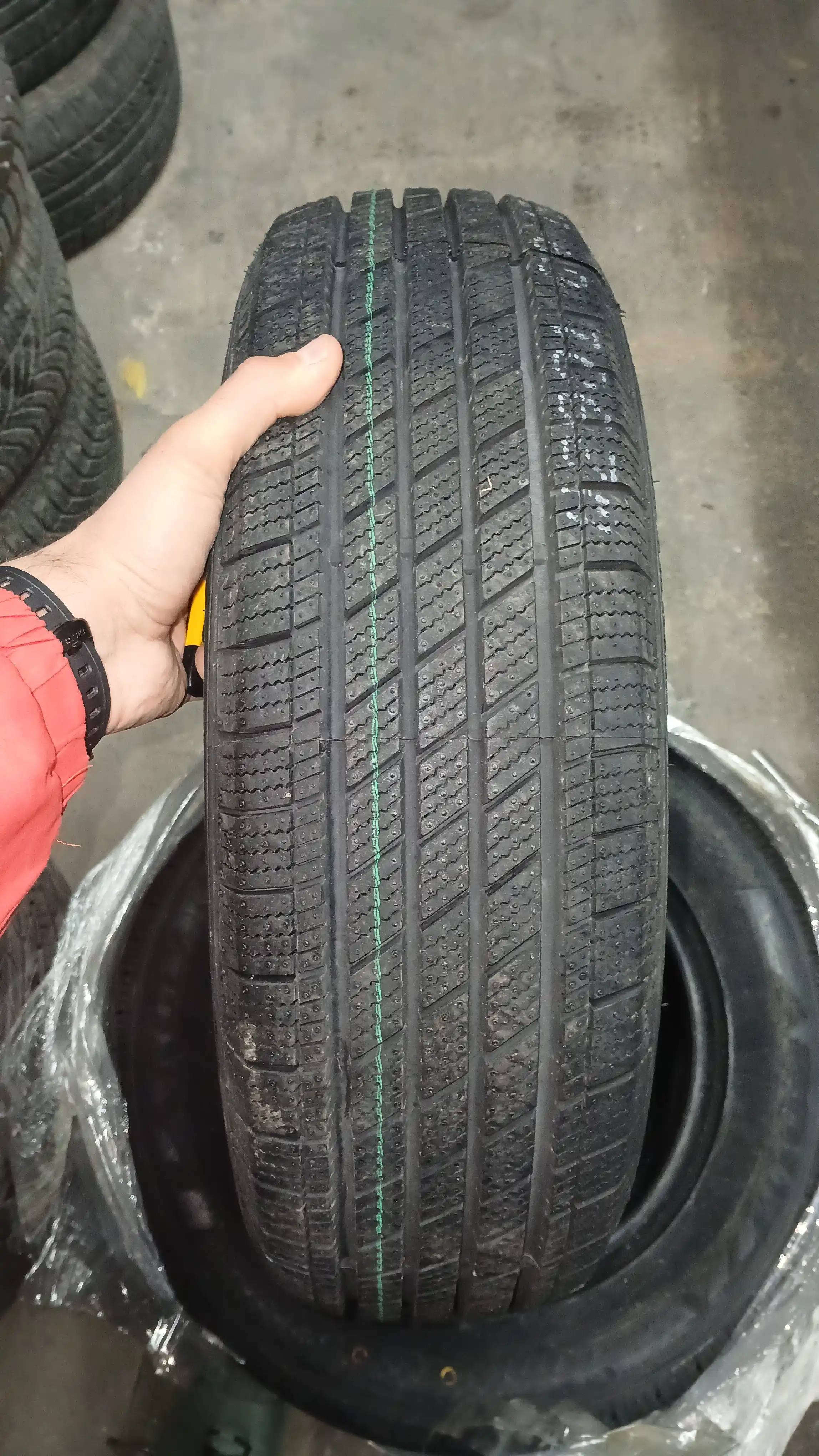ARDUZZA – LARGO TYRES, произведены в Китае, идеальные для сезона, безопасные шины.
