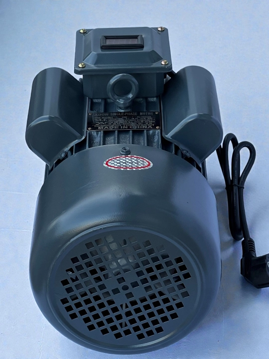 MOON, bir fazali elektr dvigatel 3 kW, 220V, 3000 ayl/min