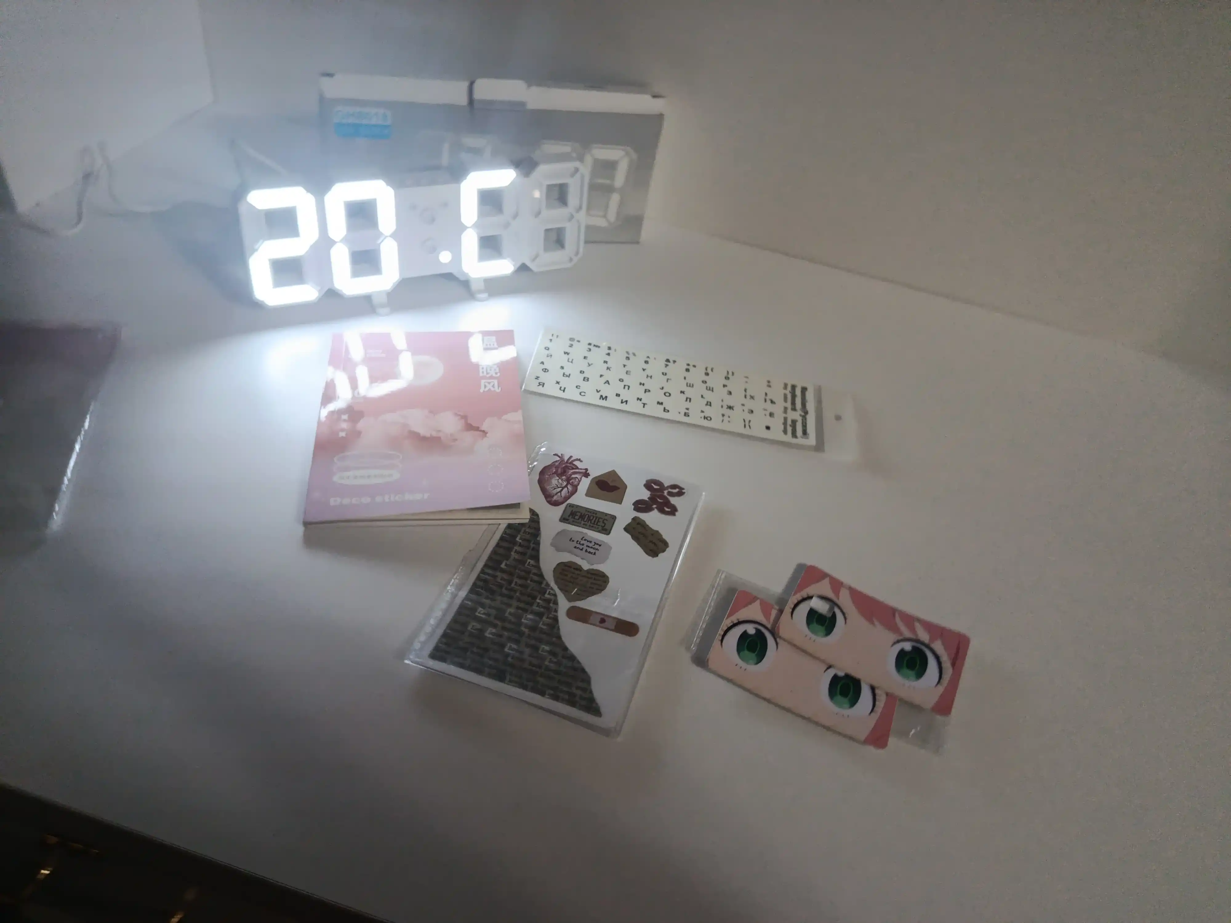 Ish stoli elektron soat-budilnik, LED, raqamli