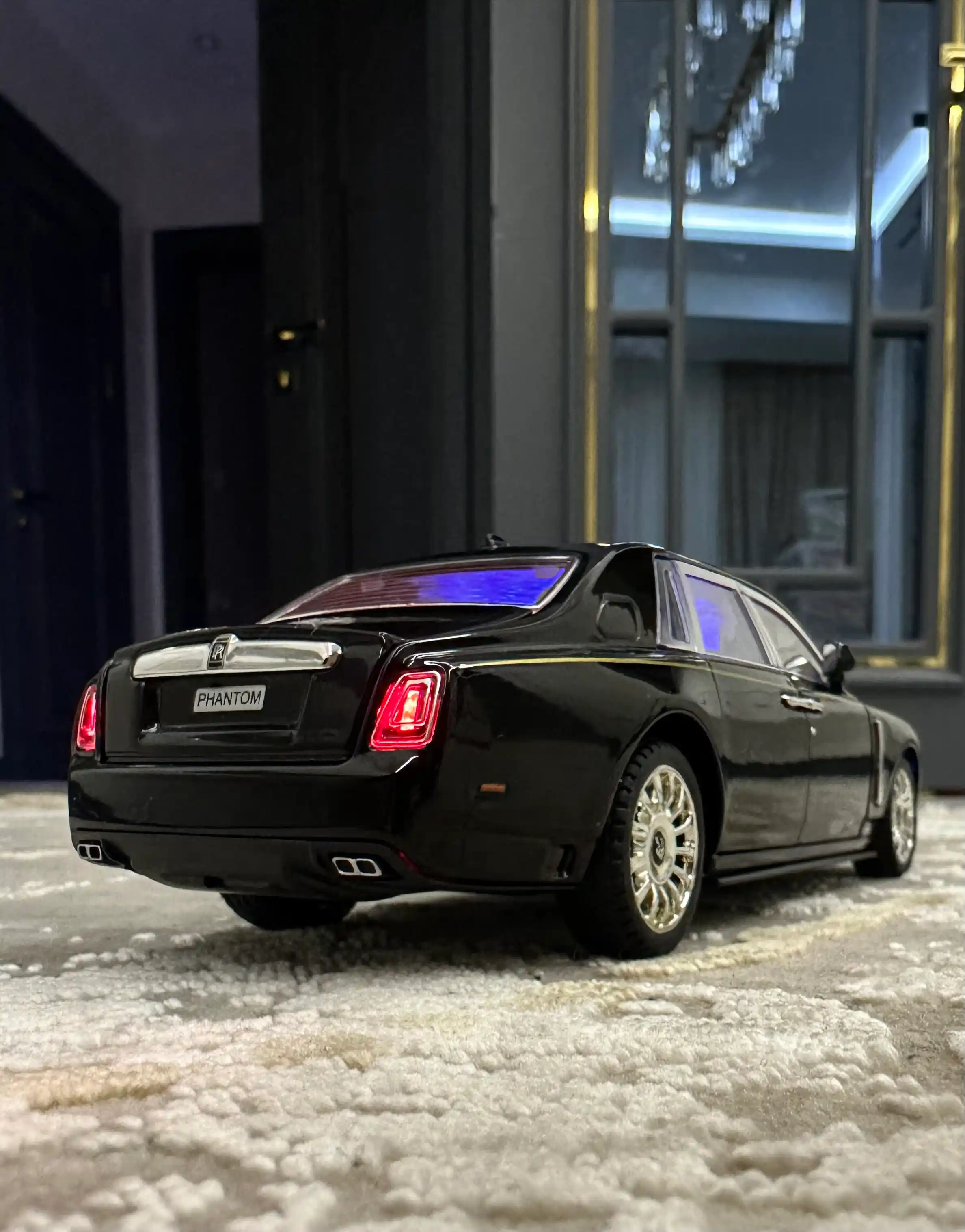 Металлическая машинка Rolls-Royce-Phantom Maisa Rui 1:24