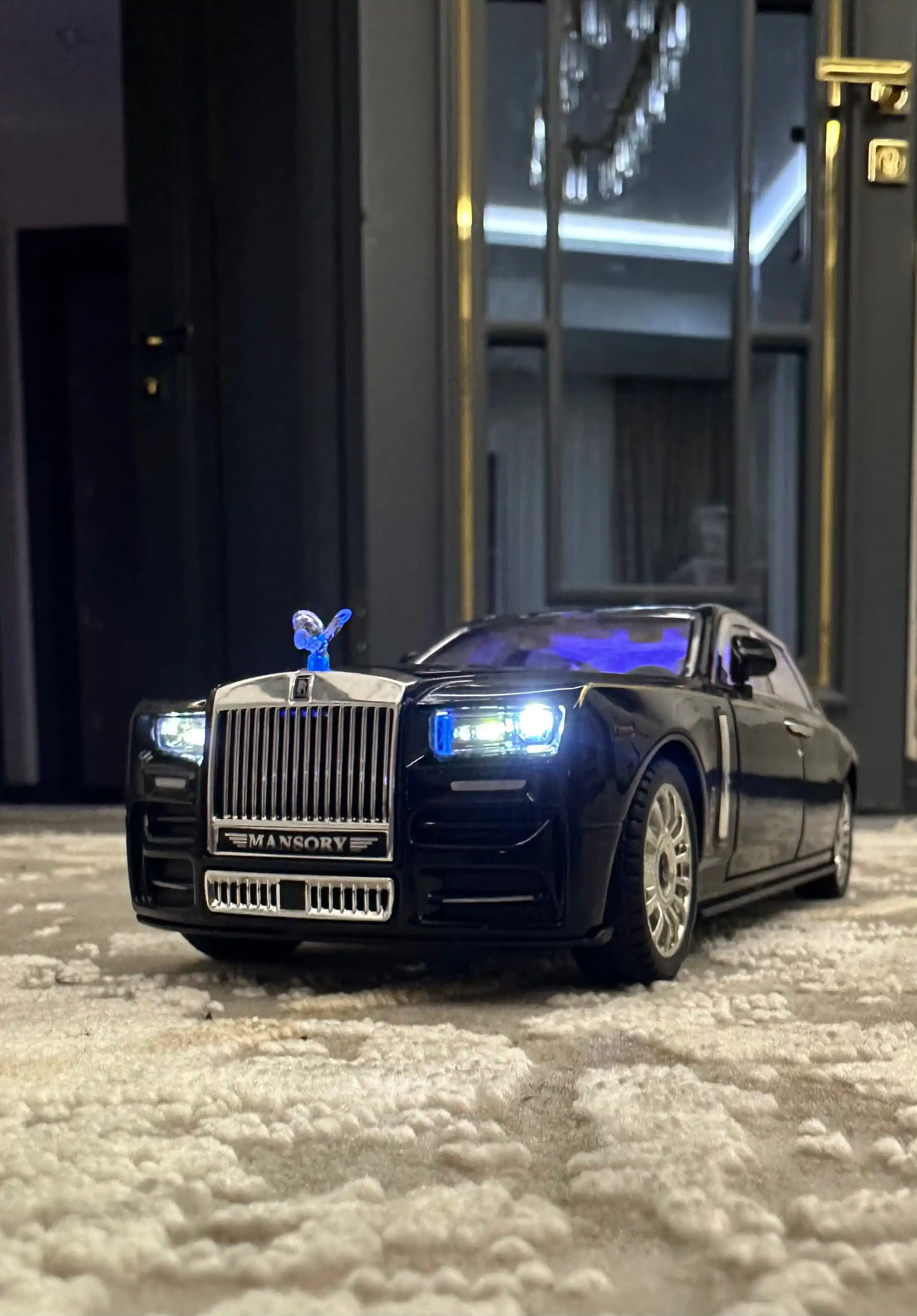 Металлическая машинка Rolls-Royce-Phantom Maisa Rui 1:24