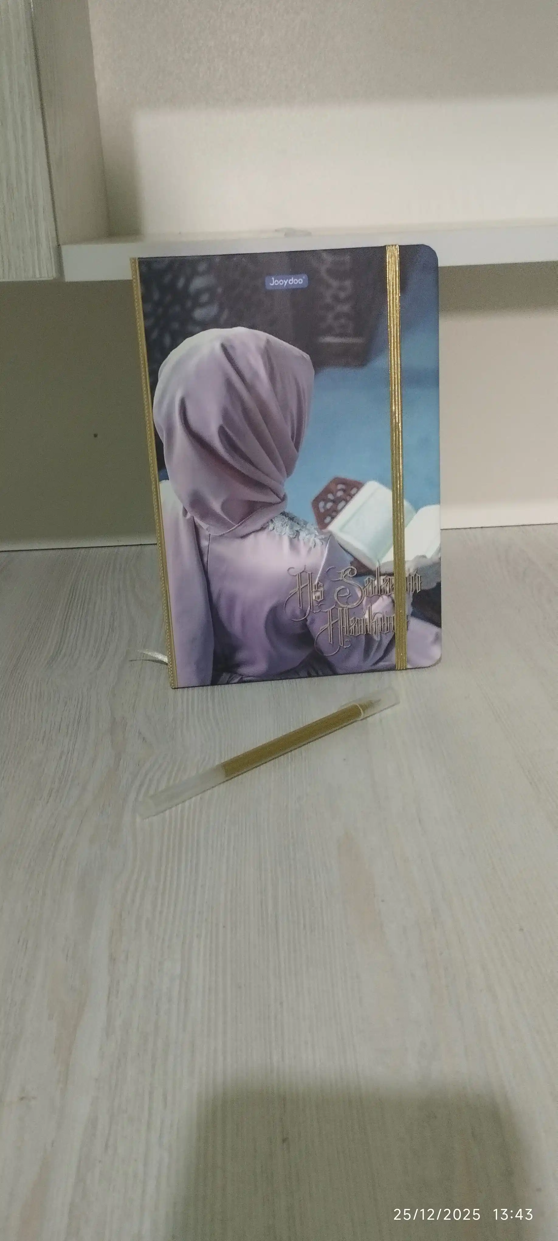Gel oq, tilla, qora, kok ruchkalar, qora daftarlar uchun