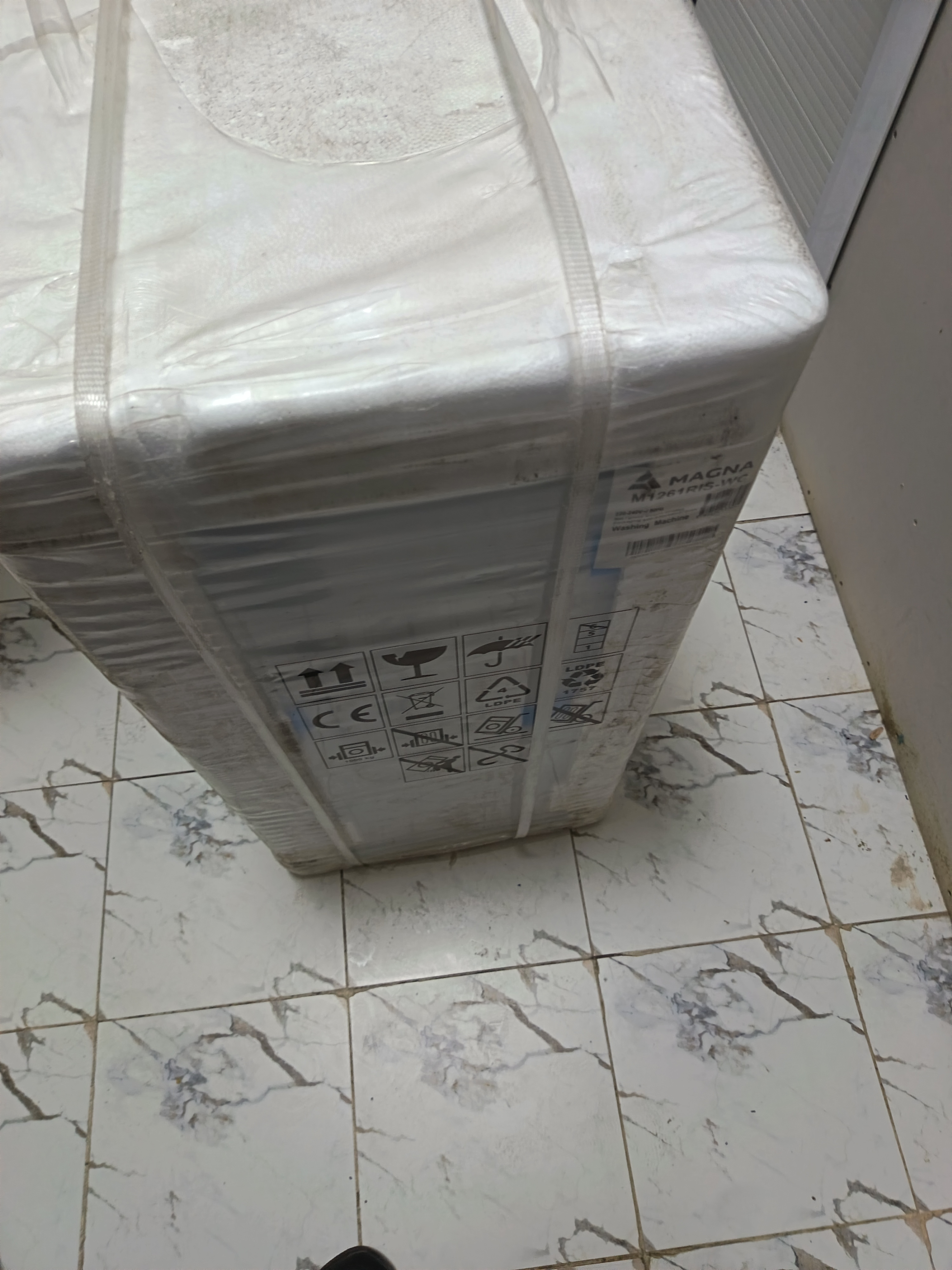 Kir yuvish mashinasi Magna, invertor motor, 6 kg, 1000 ob/daq, bug' bilan yuvish