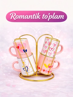 Розовый