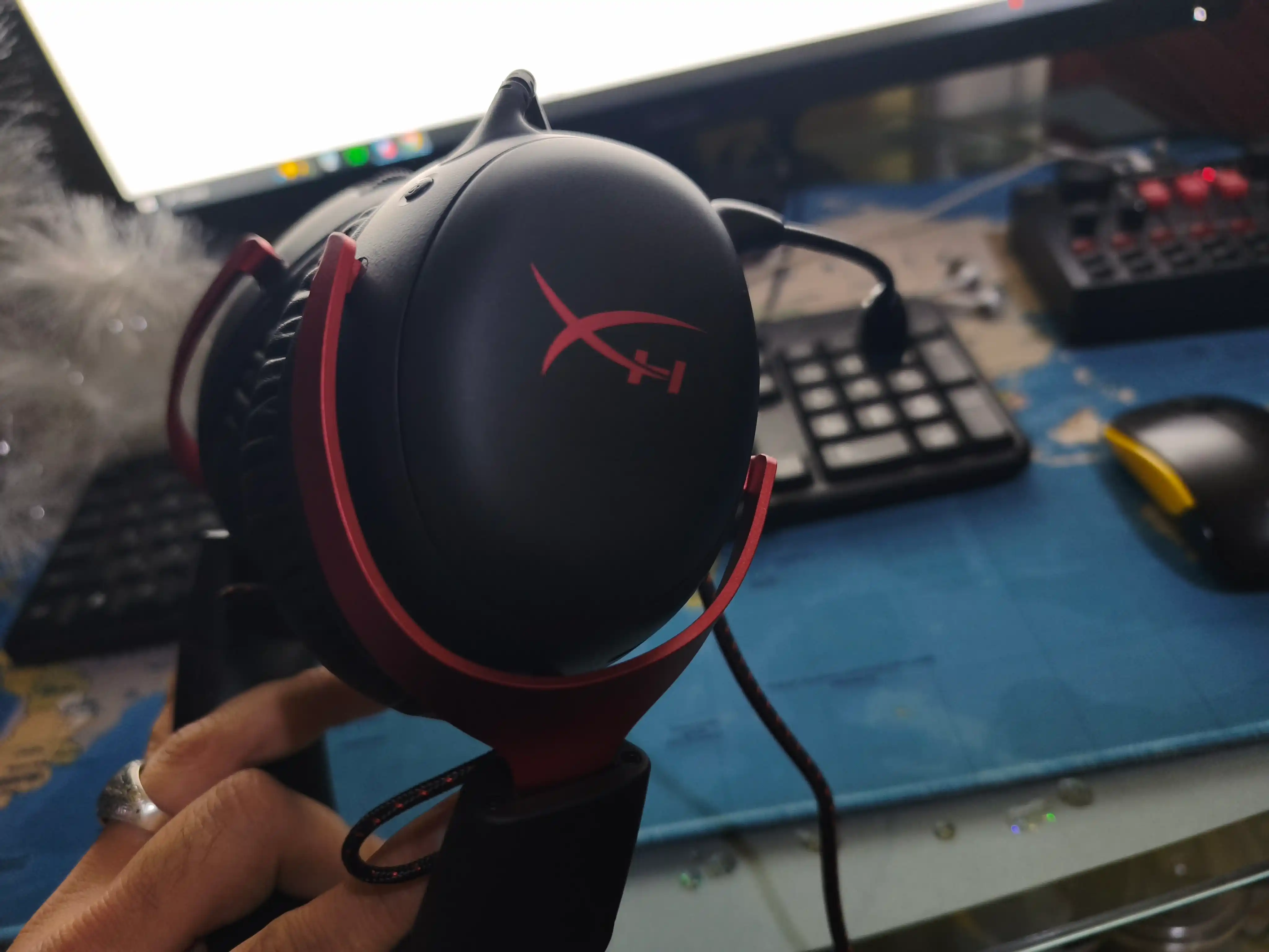 Oyin simli quloqchinlari HyperX Cloud III 7.1, oyin eshitish vositasi 727A8AA 727A9AA
