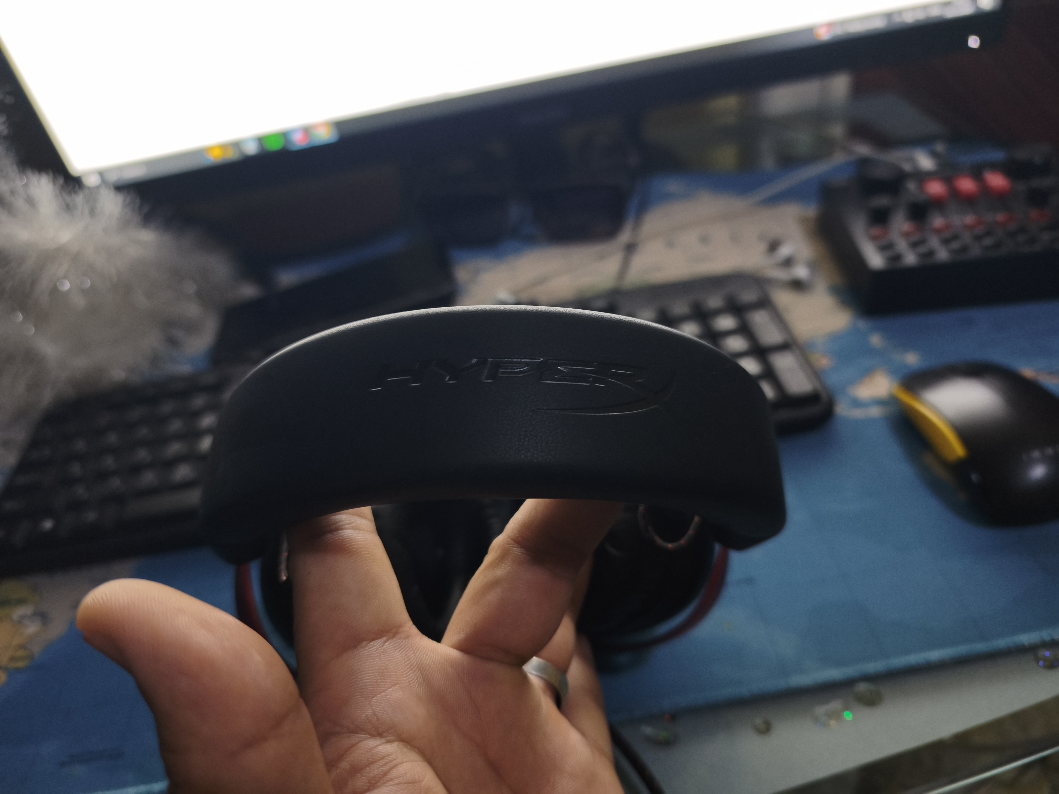 Oyin simli quloqchinlari HyperX Cloud III 7.1, oyin eshitish vositasi 727A8AA 727A9AA
