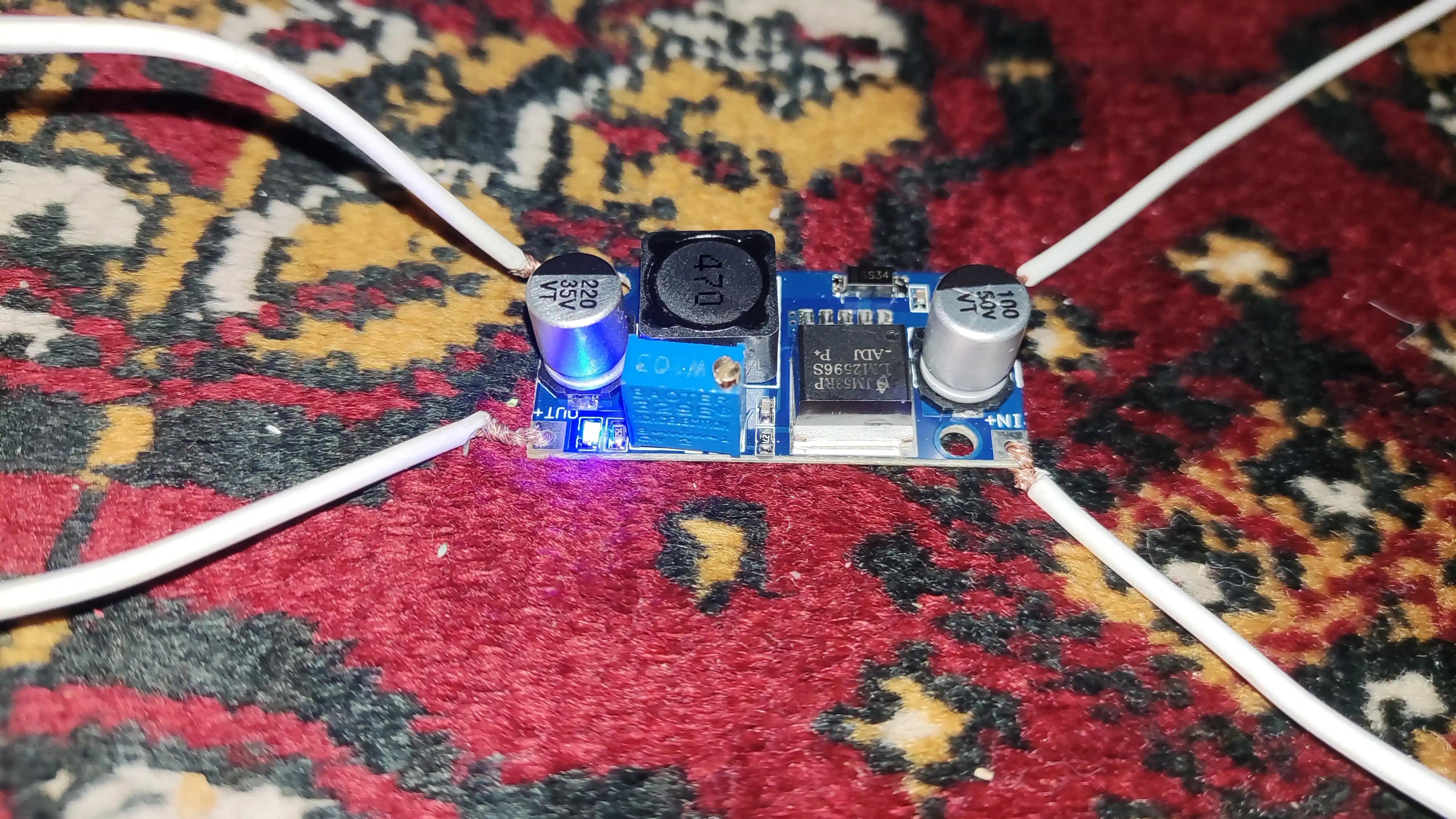 LM2596S sozlanadigan kuchlanishli taminot konvertor