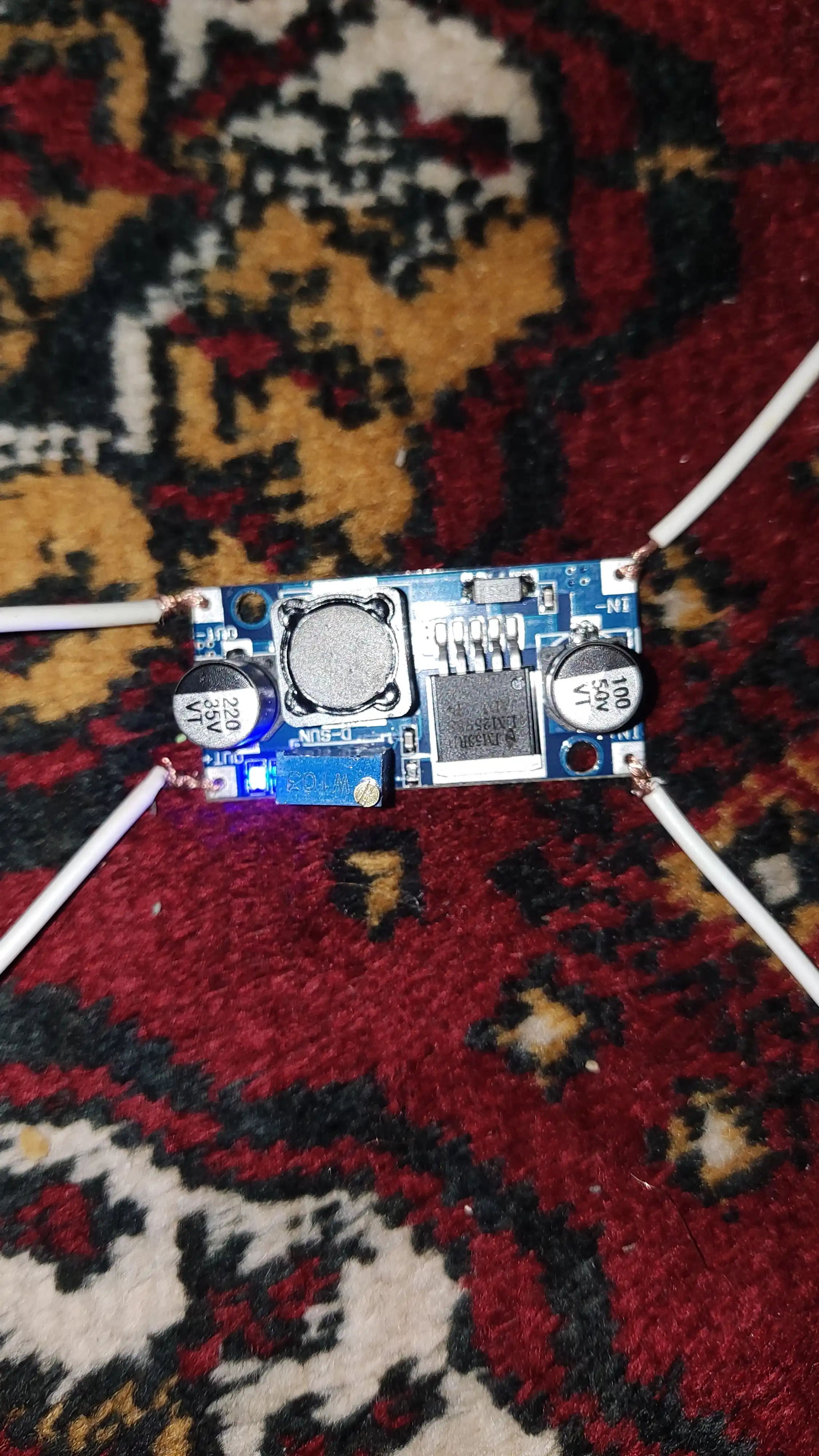 LM2596S sozlanadigan kuchlanishli taminot konvertor