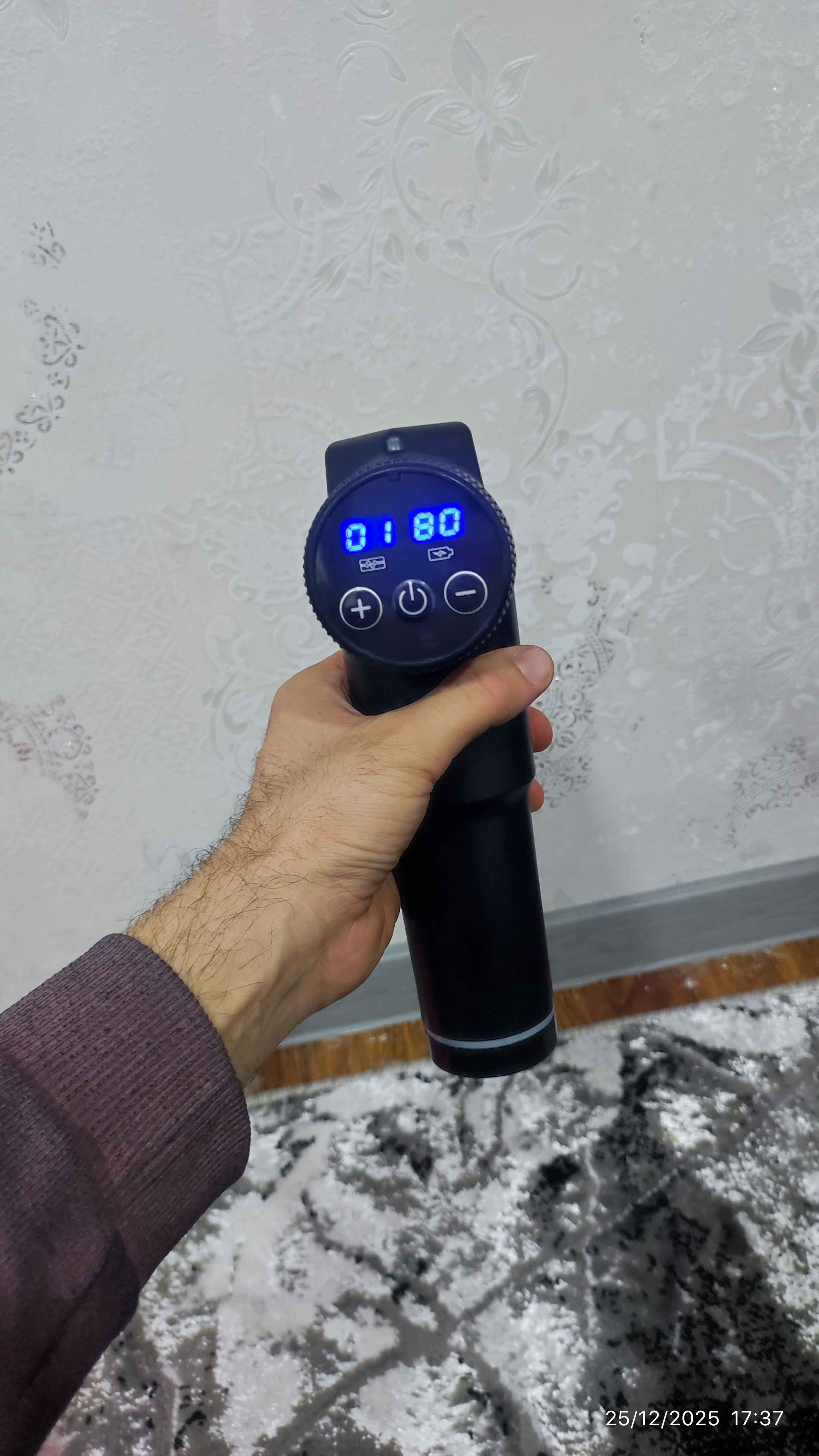 Massajor apparati, tana uchun perkussiya massajor Konka, 8 ta nasadka, 99 tezlik