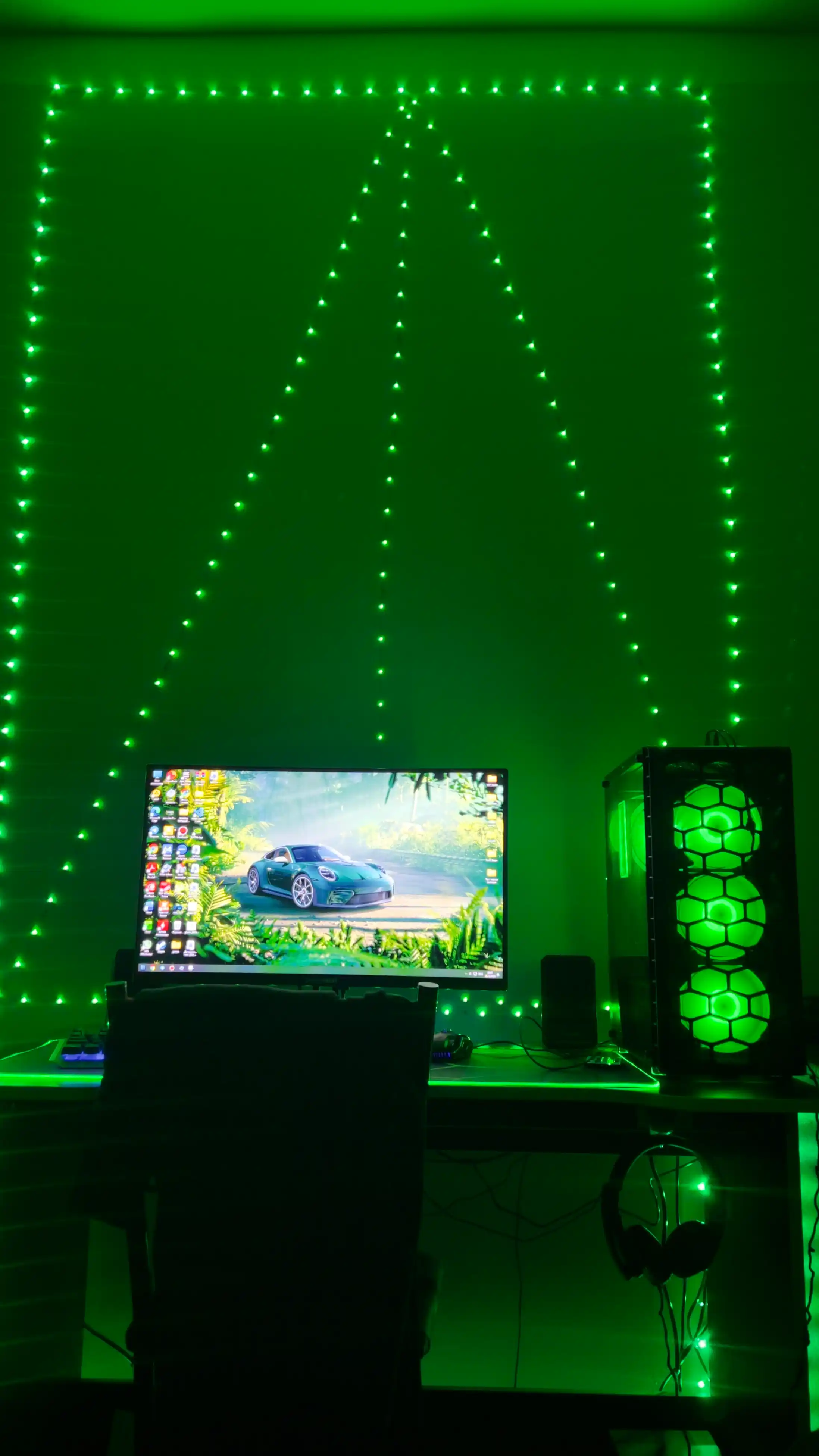 RGB LED yoritgichli lenta ko'p rangli
